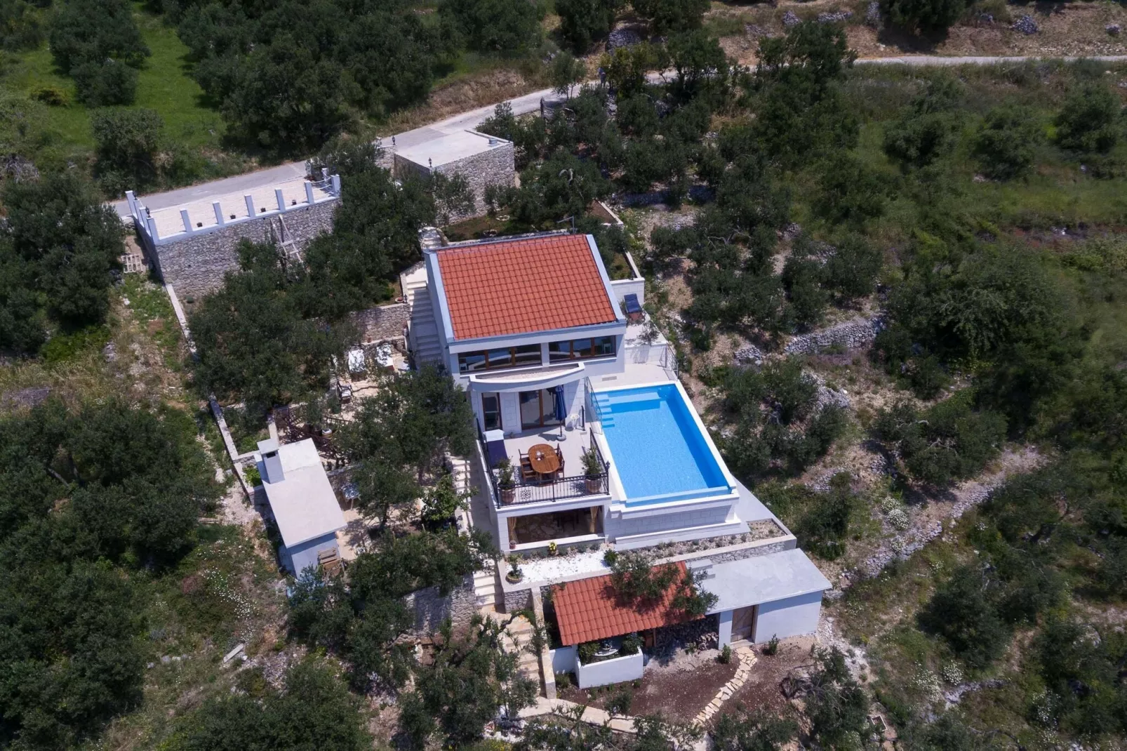 Villa Amare Makarska - E6 circa 150 qm für max 6 Pers-Buitenkant zomer