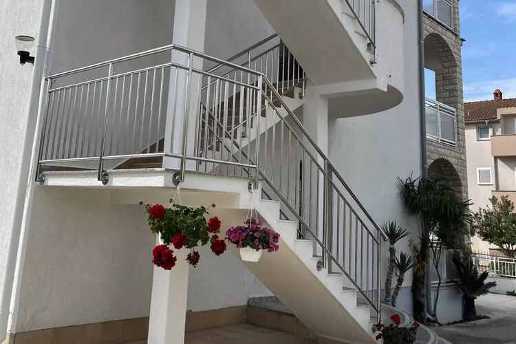 Apartments Adelheid, Biograd-Typ A5A im EG, ca. 60 qm, für 5 Pers.-Buitenlucht