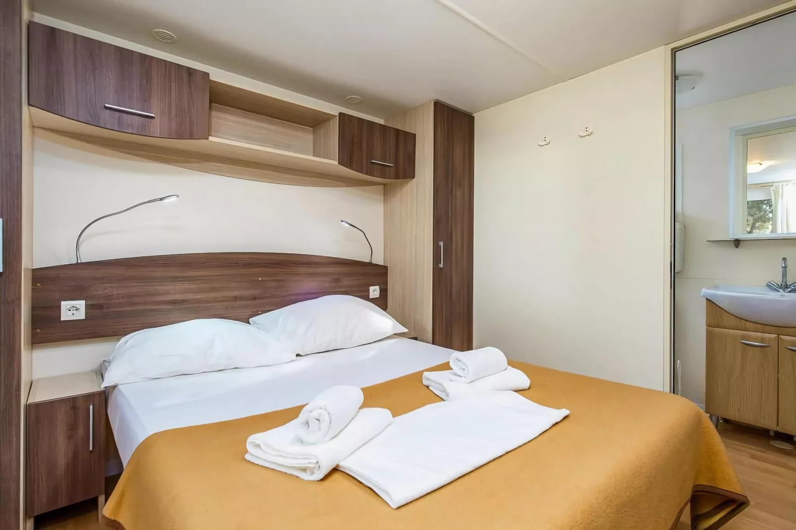 Mobile Homes Strasko Novalja Mediteran ca 34 qm für 6 Pers-Slaapkamer