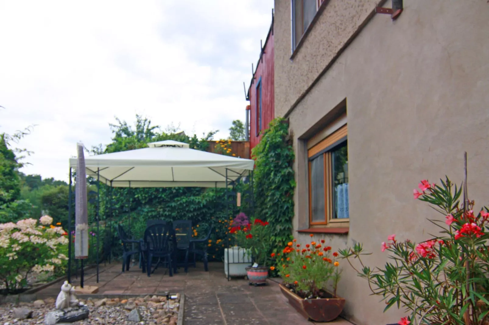 Hübsche Ferienwohnung am See nur 500m-Terrasbalkon