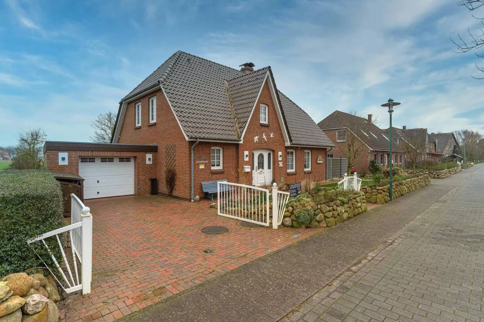 Ferienhaus Sturmschwalbe St Peter-Ording-Buitenkant zomer