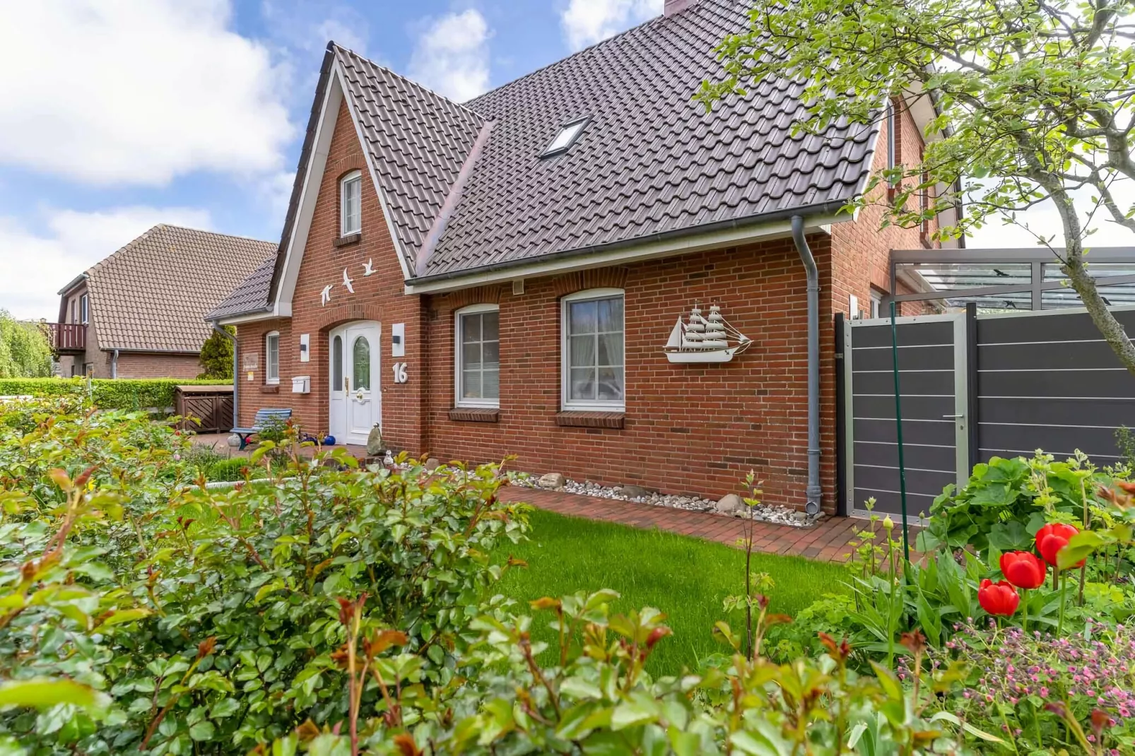 Ferienhaus Sturmschwalbe St Peter-Ording-Buitenkant zomer