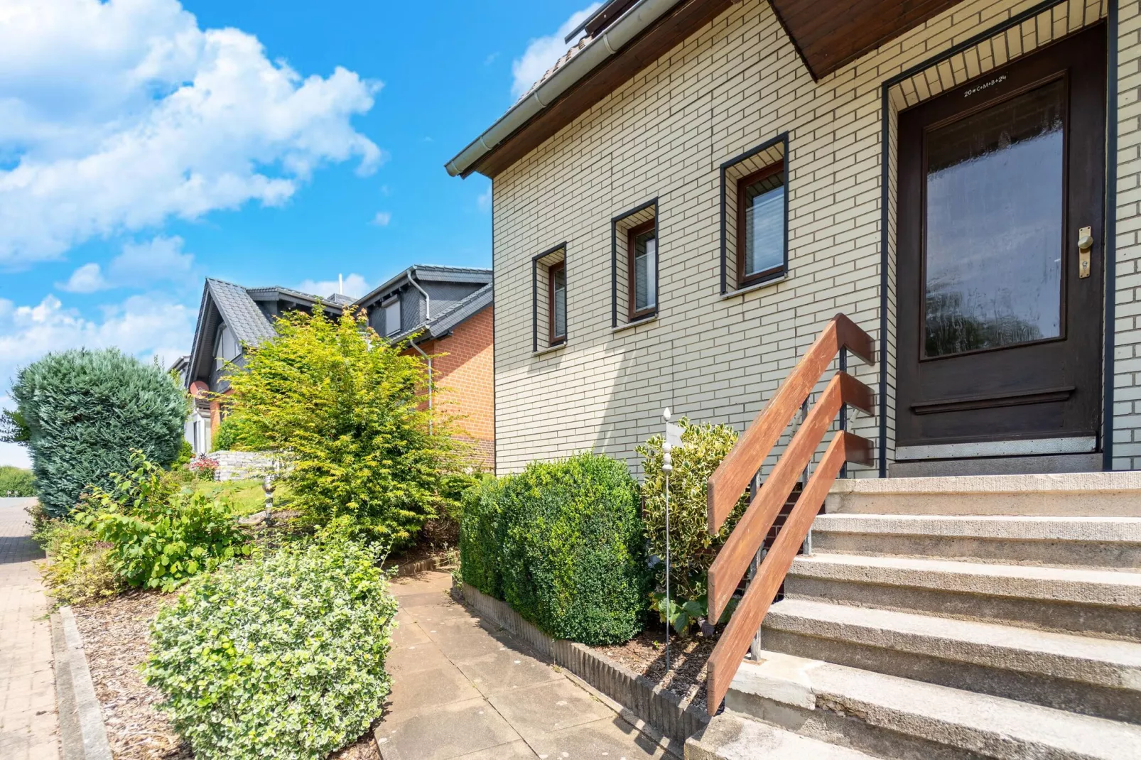 Modern appartement met zwembad in de Harz-Buitenkant zomer