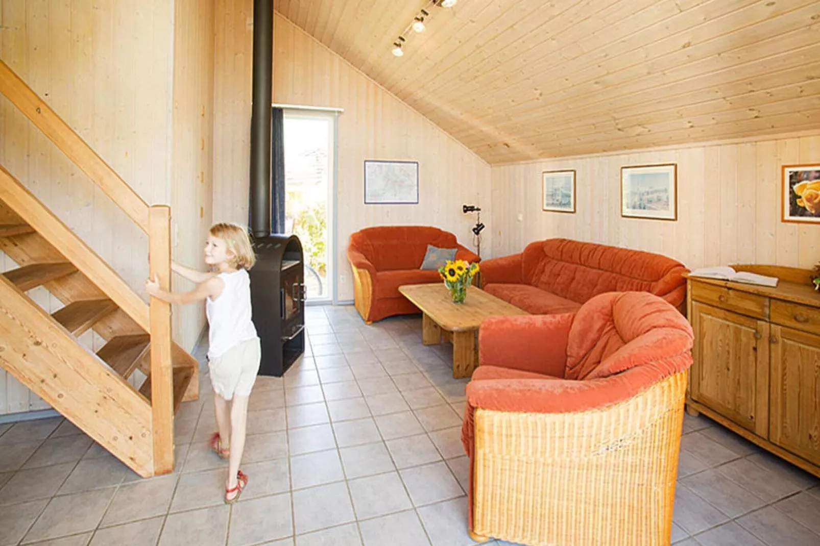 FH Wildgans Comfort mit Sauna & Kaminofen 81 qm-Woonkamer