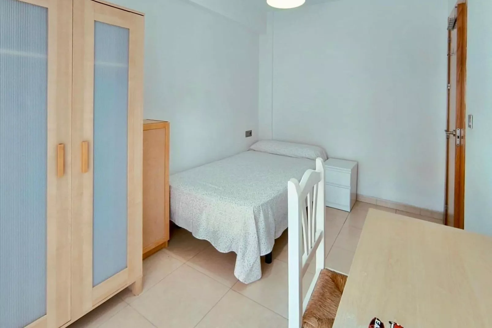 Almeria capital apartamento centrico cerca de la playa-Slaapkamer