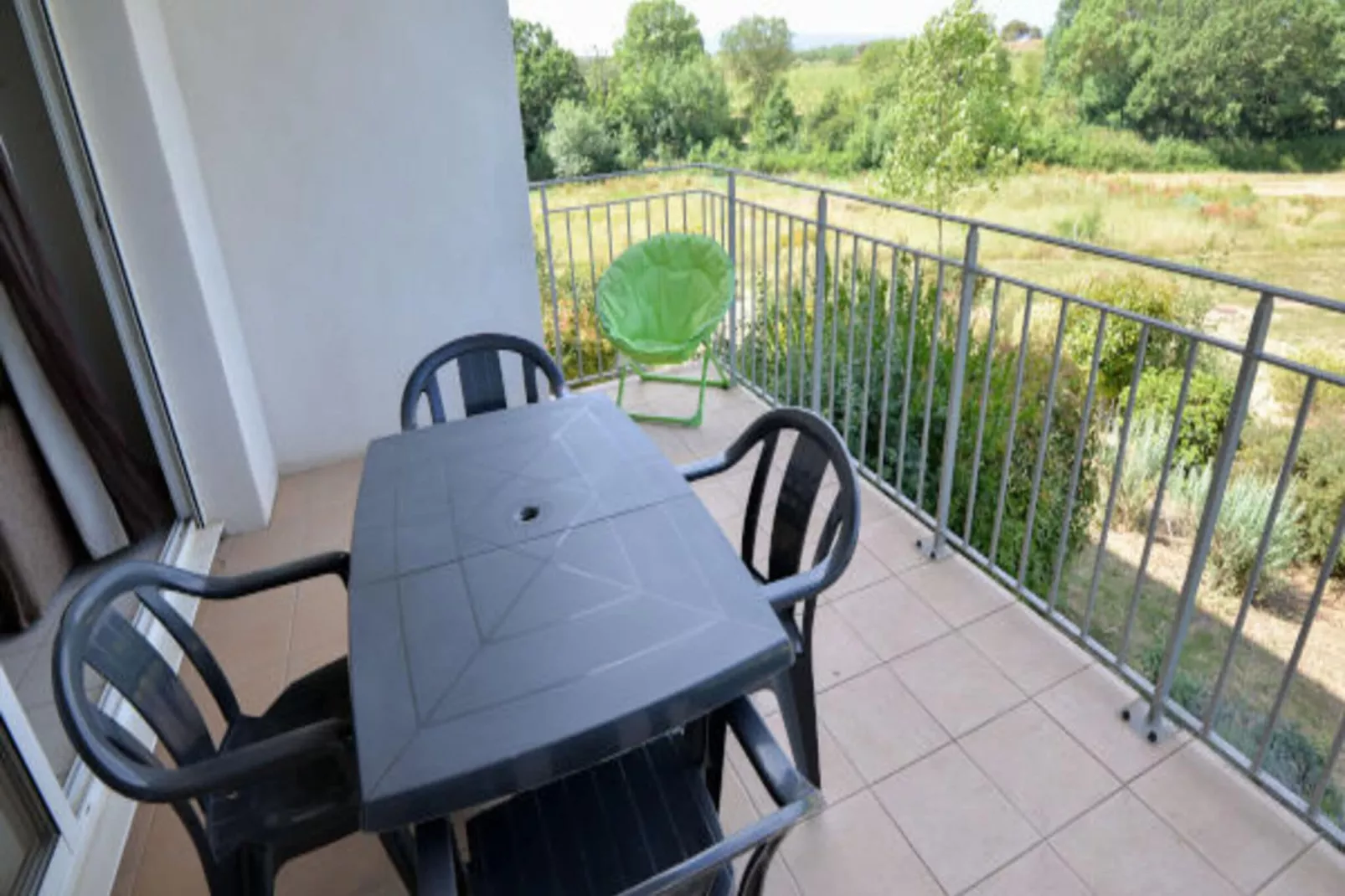 Résidence du Château de Jouarres - Azille // Studio 2 pers-Terrasbalkon