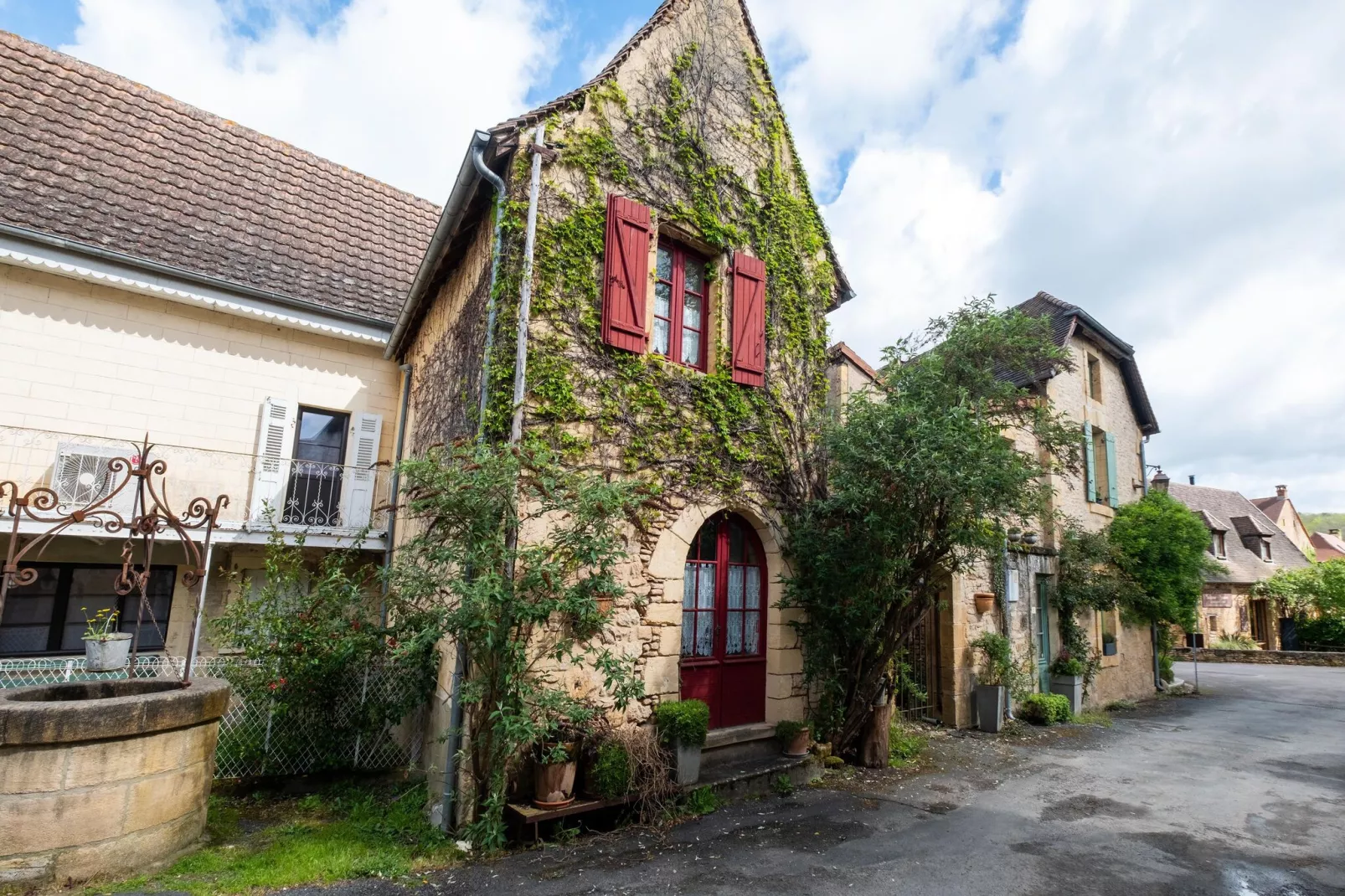 Le Gîte de la Croix d'Orebus-Buitenkant zomer