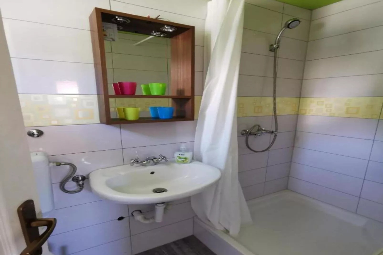 Guesthouse Videc-Badkamer