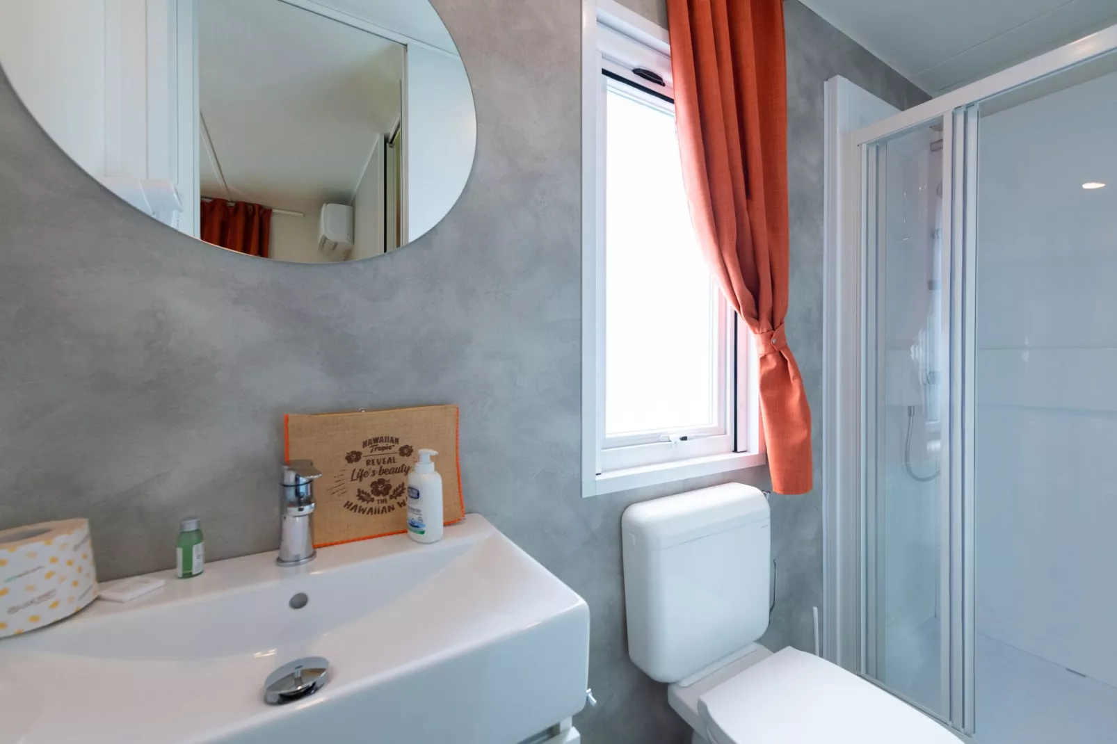 Mobile Homes San Francesco Desenzano-Garda Prestige Jacuzzi-Badkamer