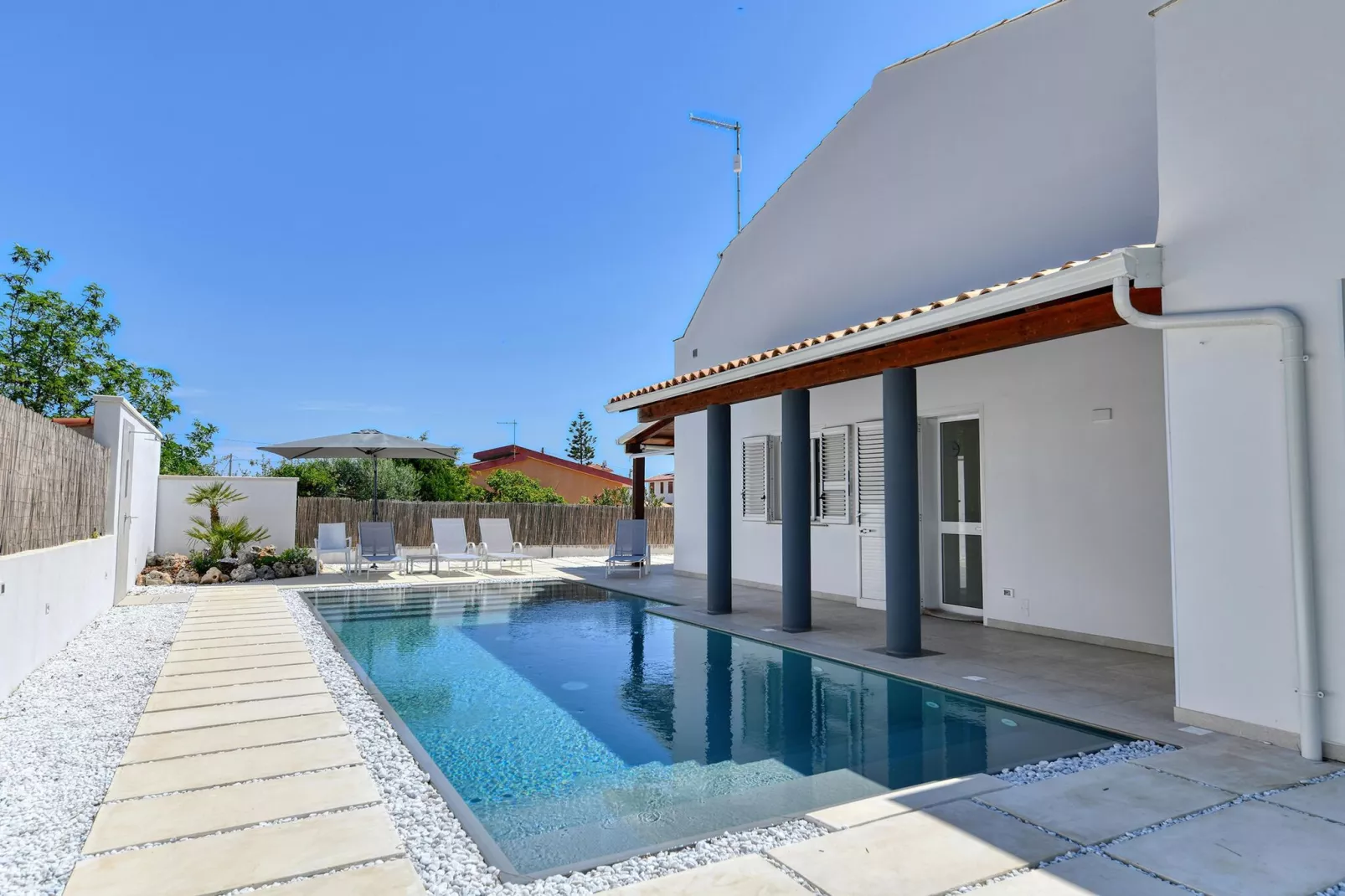 Apt MareLuna Apartment in Villa mit Pool Siracusa-Zwembad