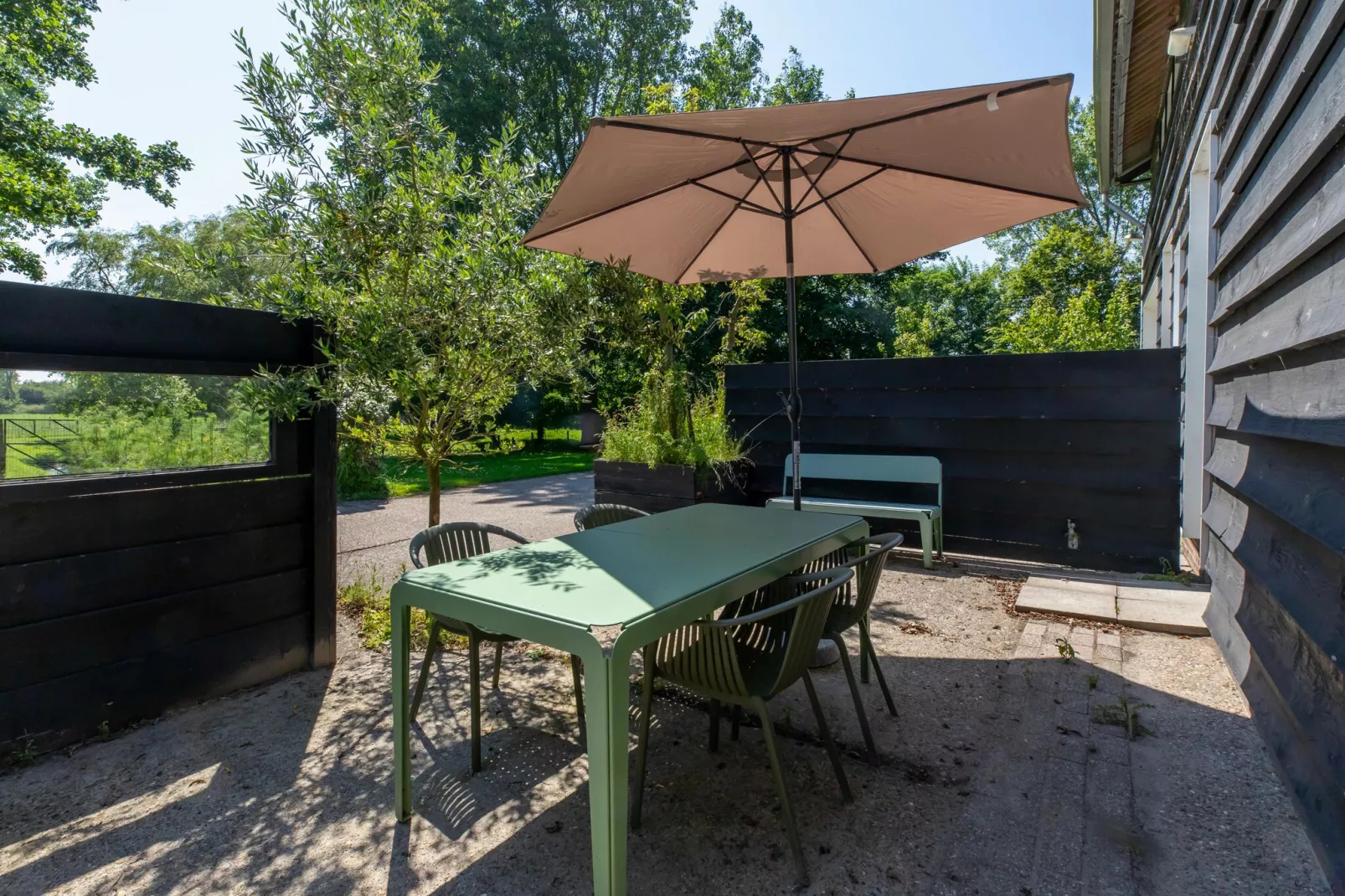 Appartement - Kon Emmaweg 6  Vrouwenpolder bovenapp-Terrasbalkon