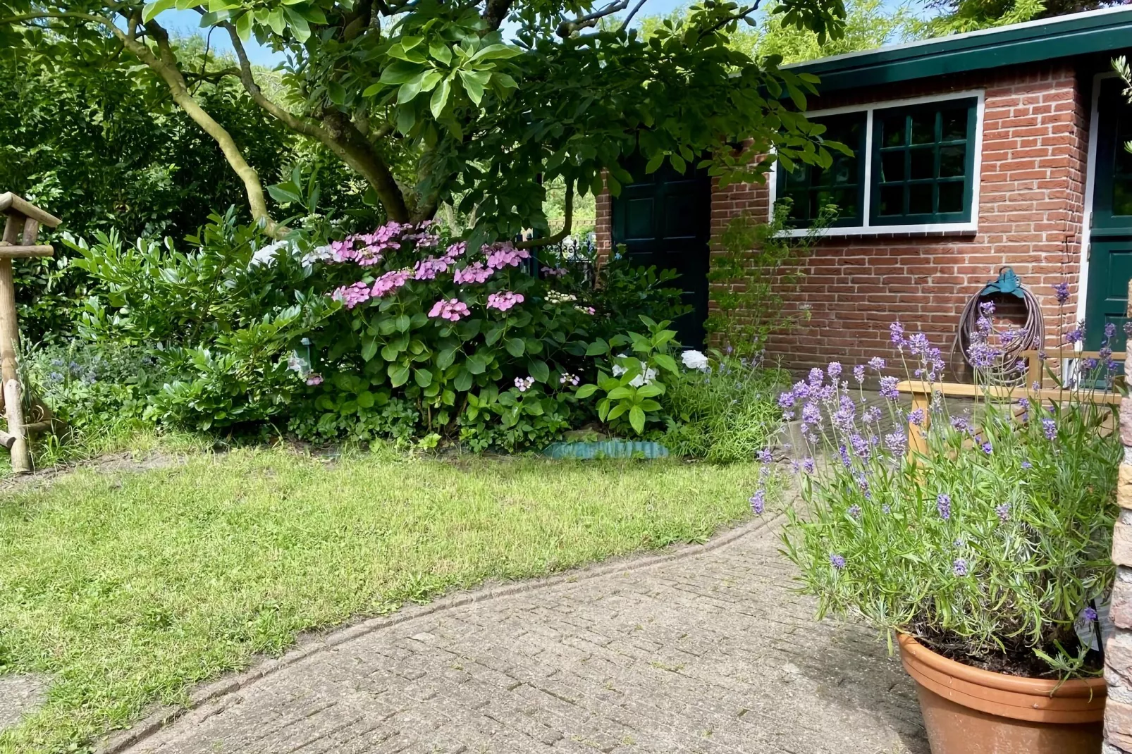 Familiehuis in Noordwijkerhout-Tuinen zomer