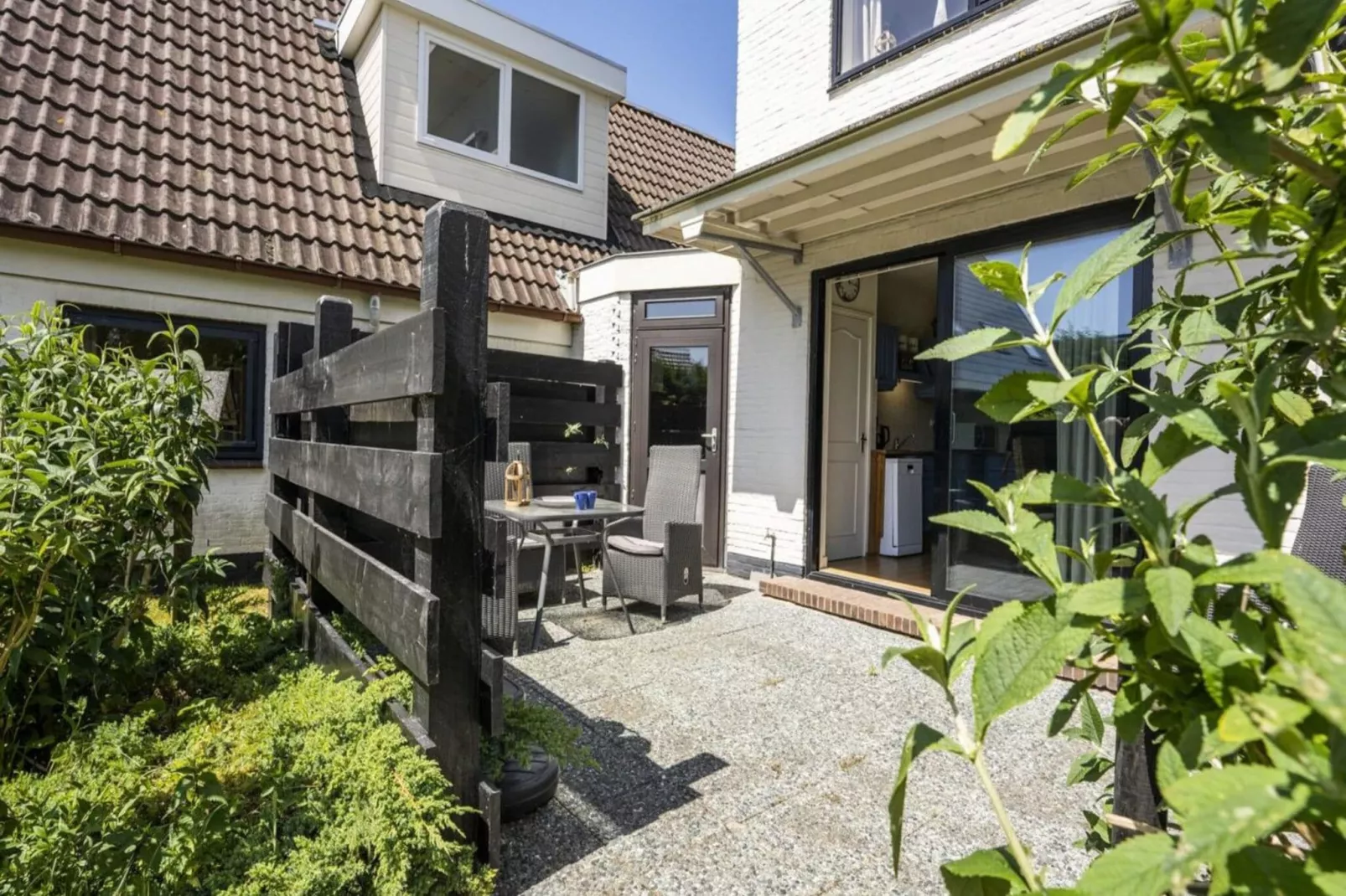 Strandhuys Schelp-Tuinen zomer