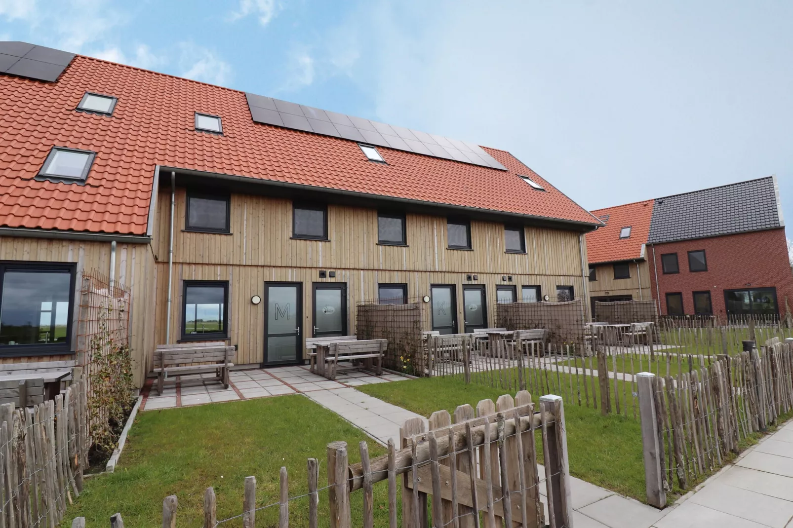 Friese Villa 2 in Leons-Buitenkant zomer