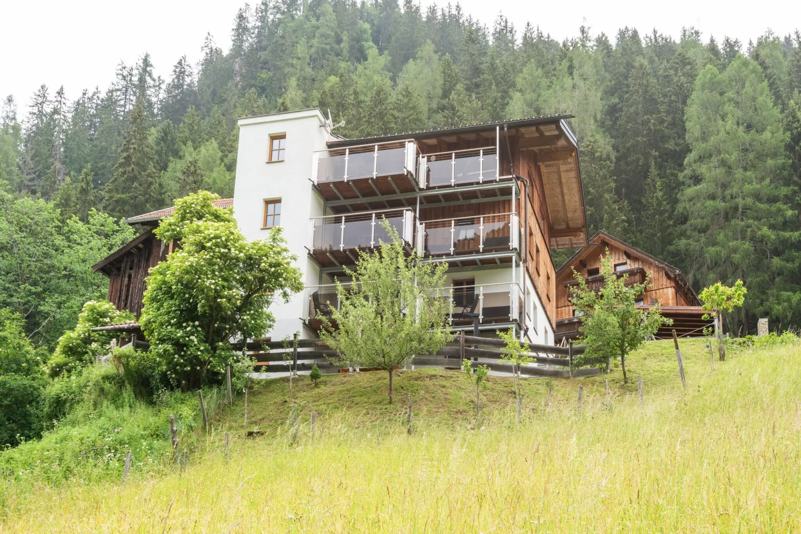 Bergappartement Schernthaner Tobadill-Buitenkant zomer