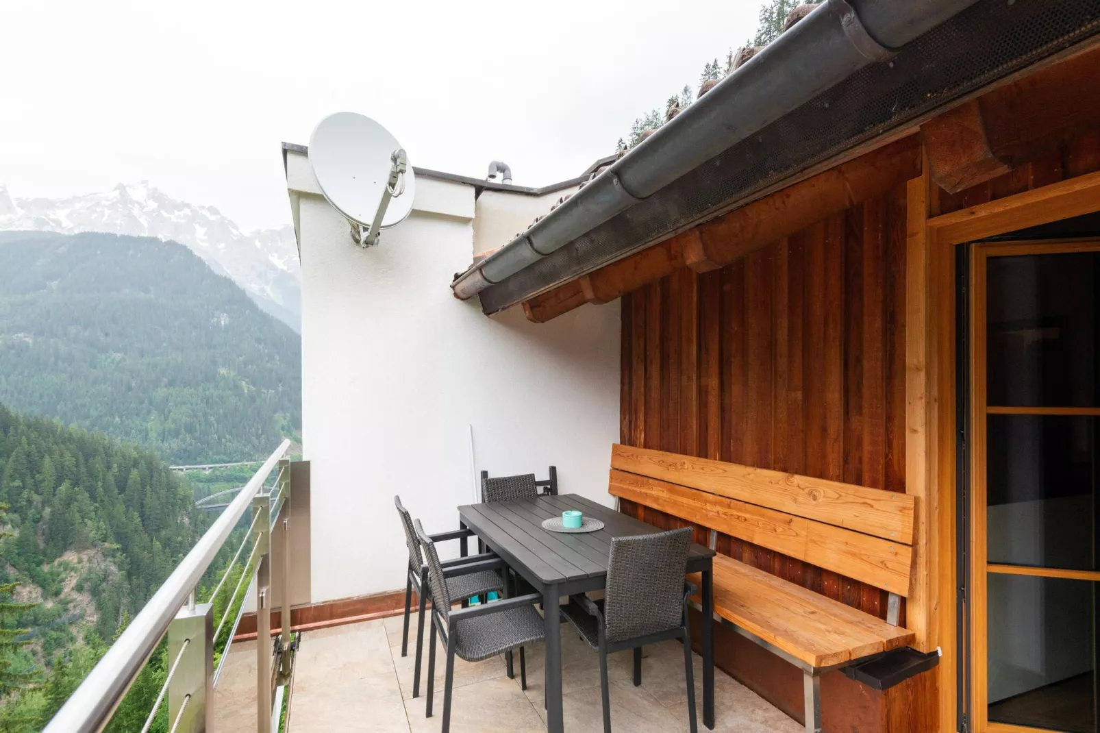 Bergappartement Schernthaner Tobadill-Terrasbalkon