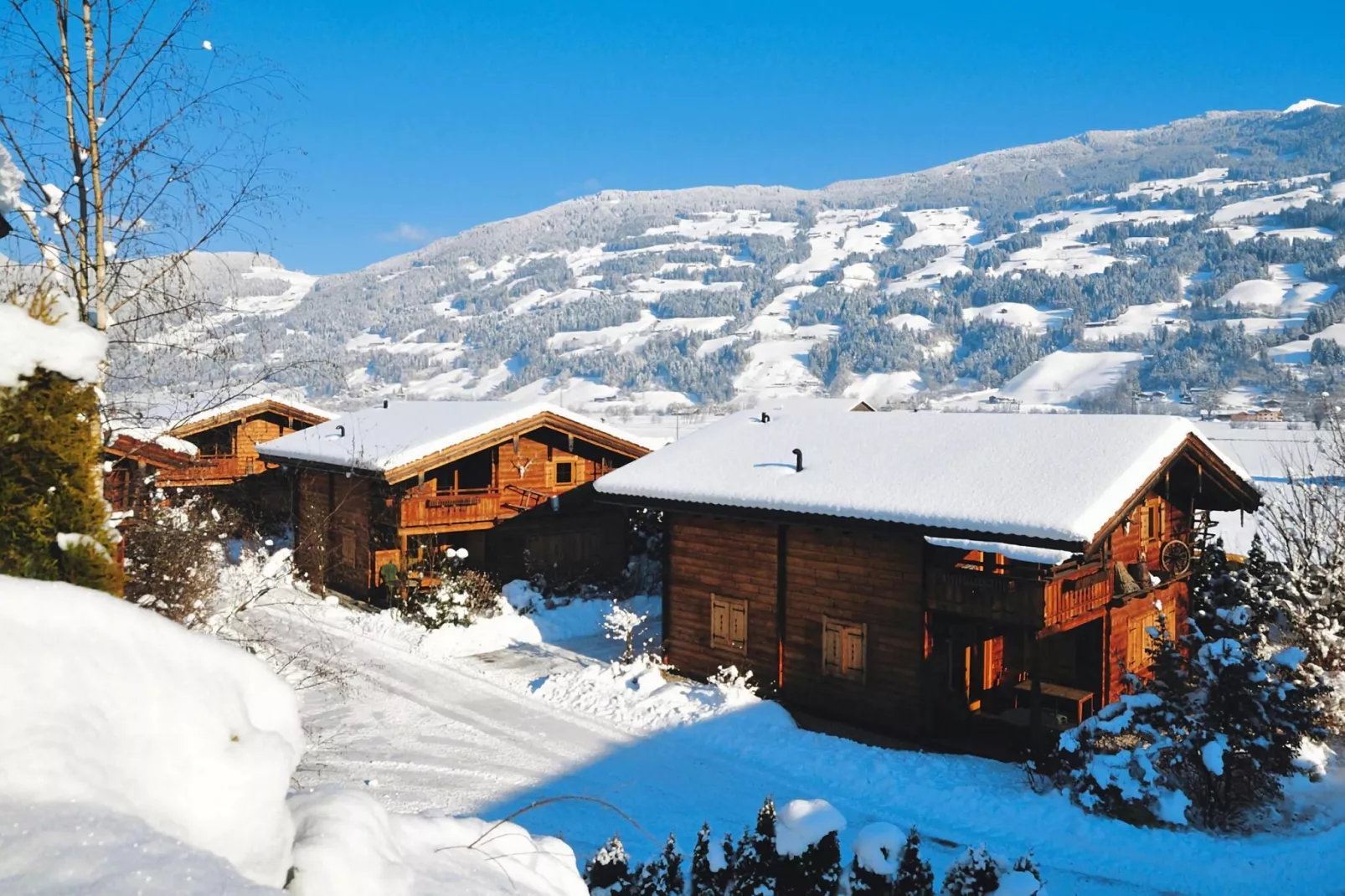 Chalets Almdorf Zillertal Fügen-Haus 4 Personen-Exterieur winter