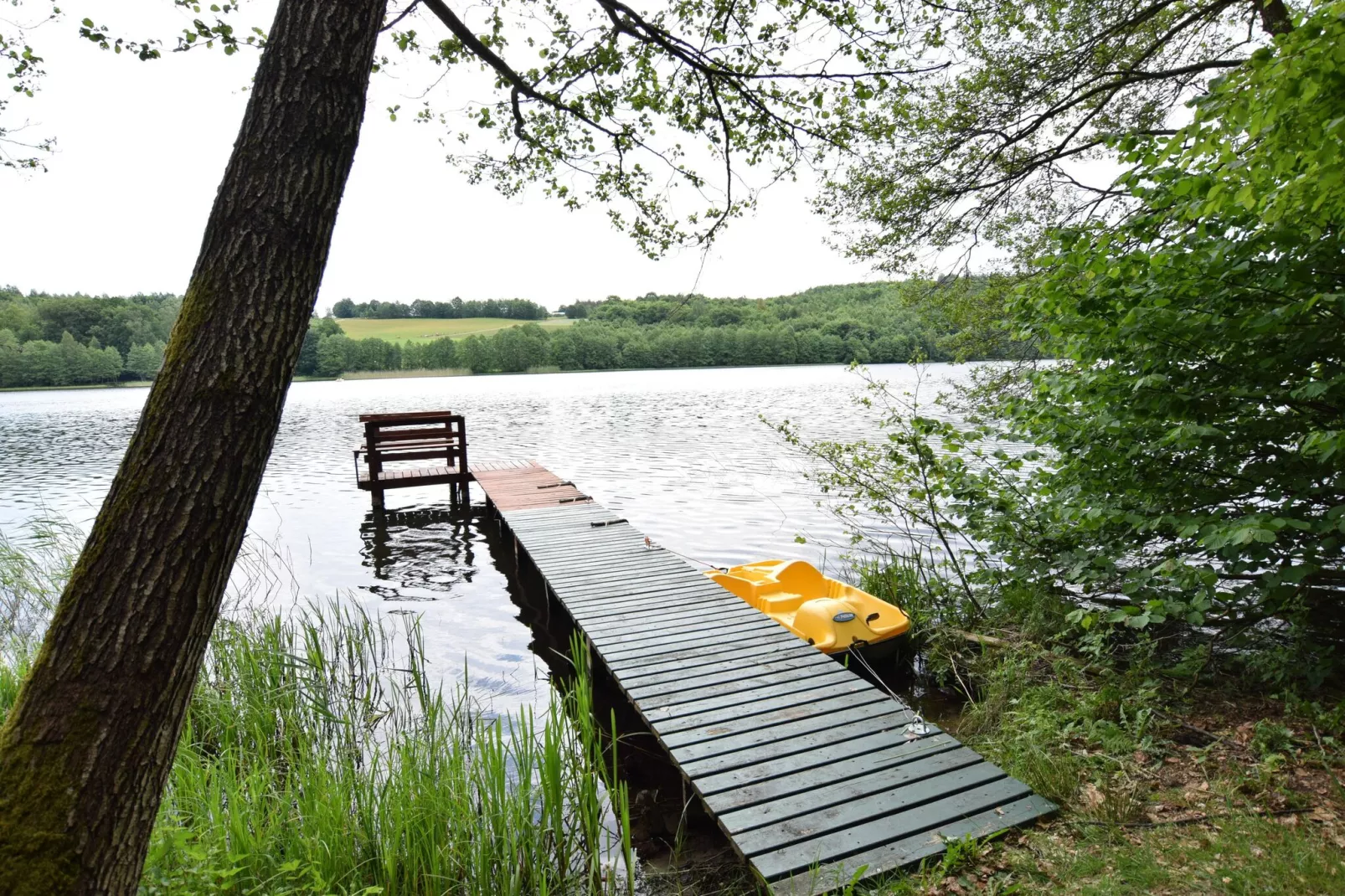 Holiday Home with whirlpool at the lake in Zakowo