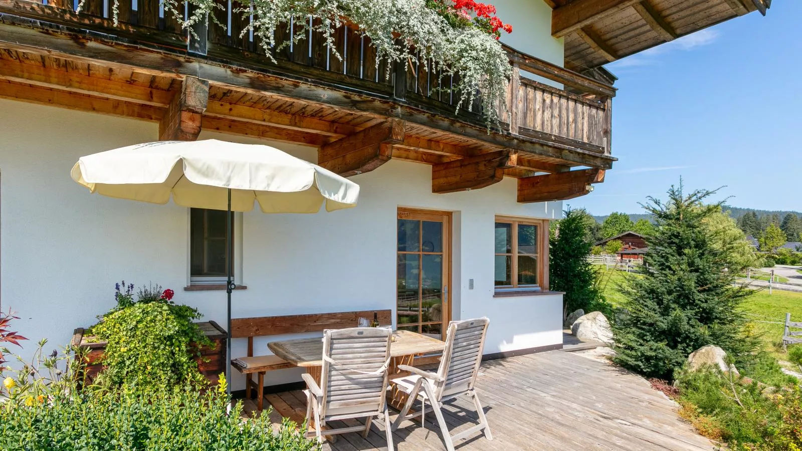 Blick ins Brixental-Terrasbalkon