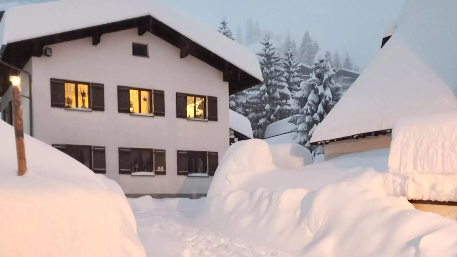 Pfarrhof Stuben-Exterieur winter