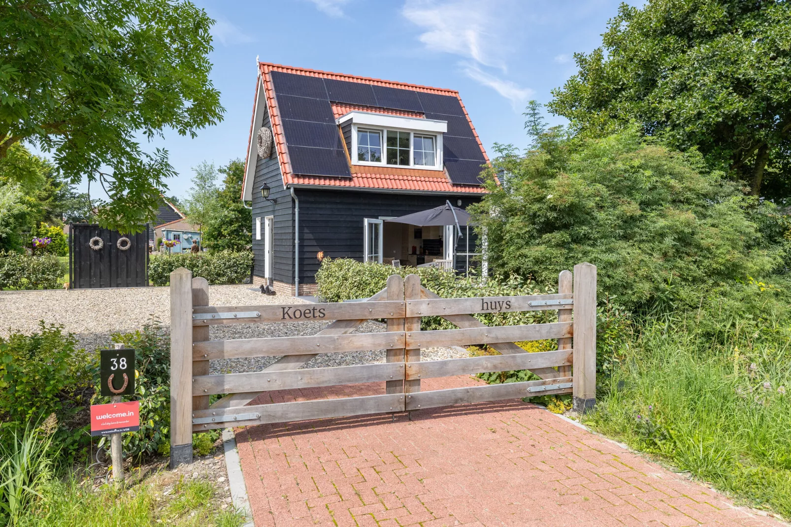 Sloestraat 38  Zoutelande 'Het Koetshuys'-Tuinen zomer