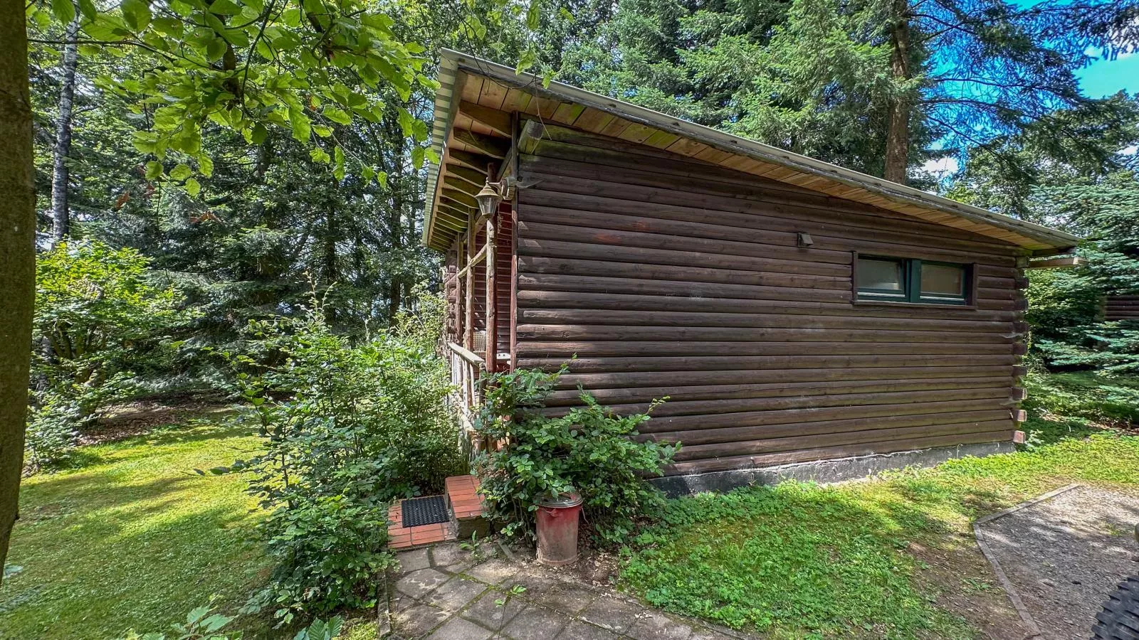 Wood Cabin-Buitenkant zomer