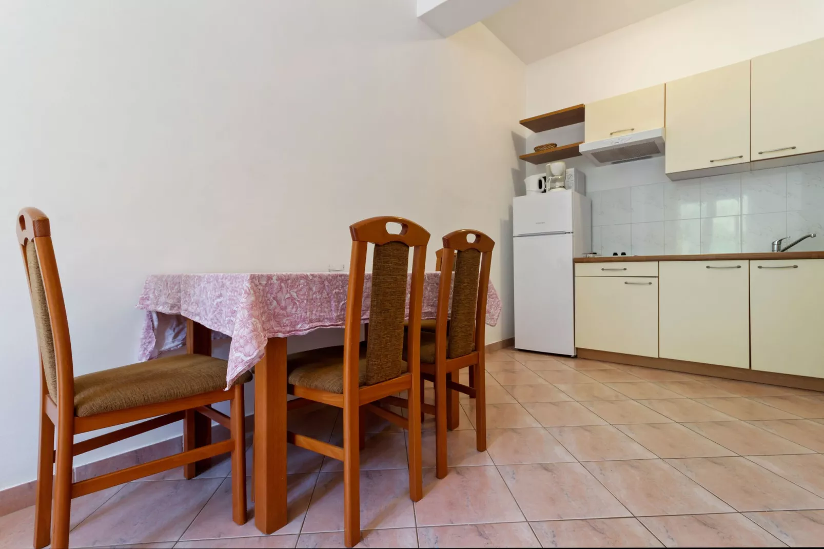 Apartman 1  4pax-Eetkamer