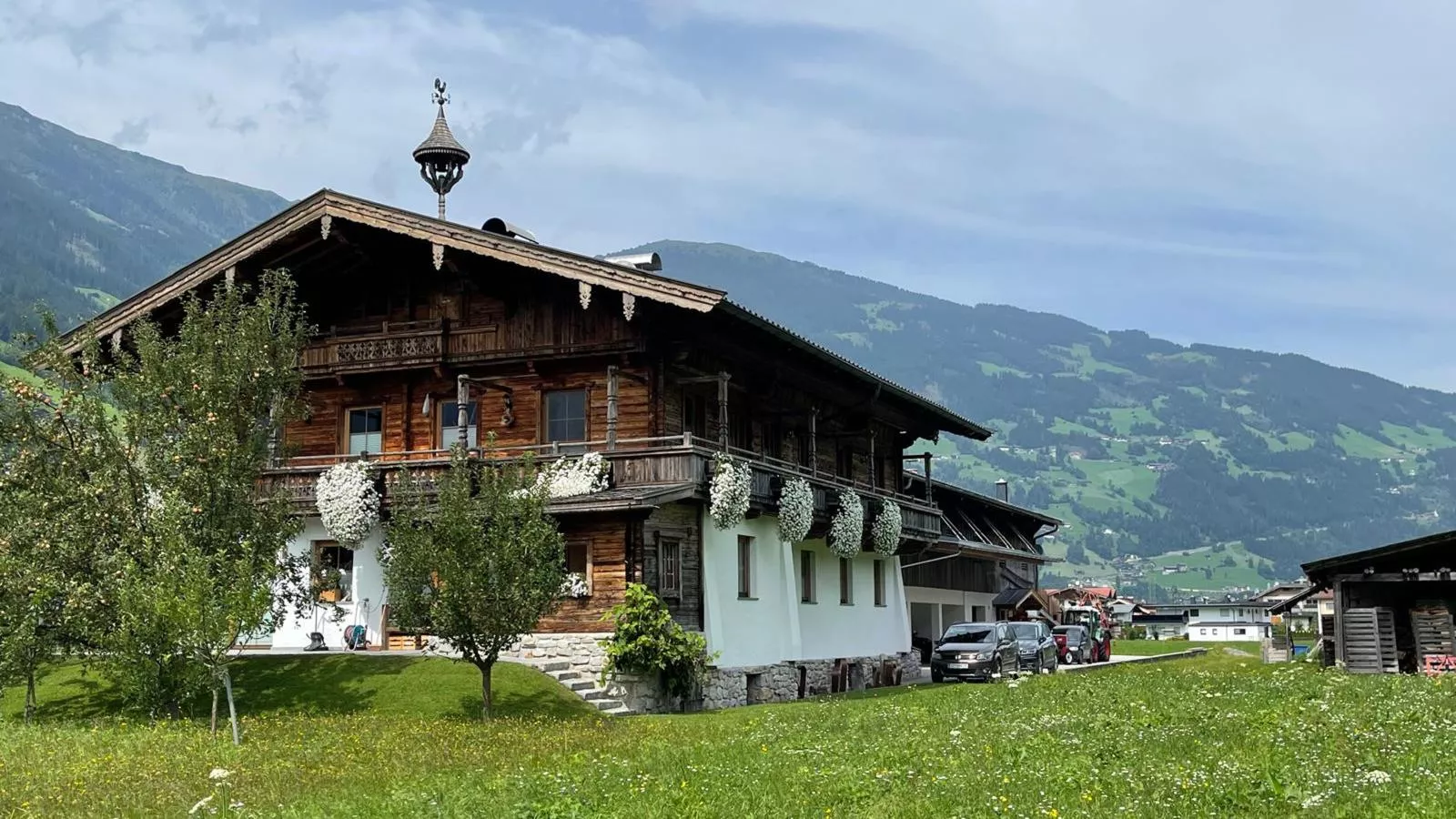 Blick zum Mayrhofen-Buitenkant zomer