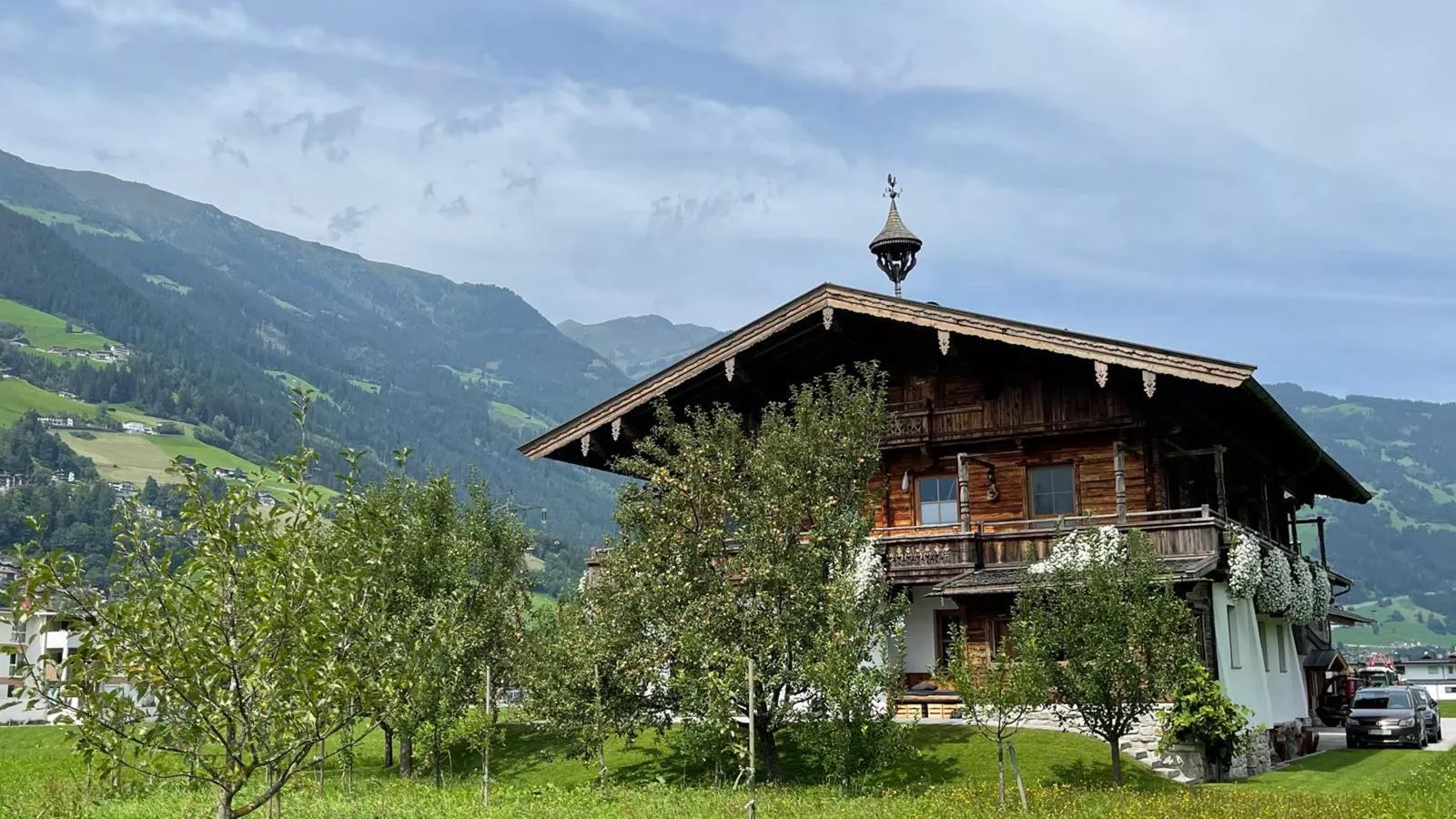 Blick zum Mayrhofen-Buitenkant zomer