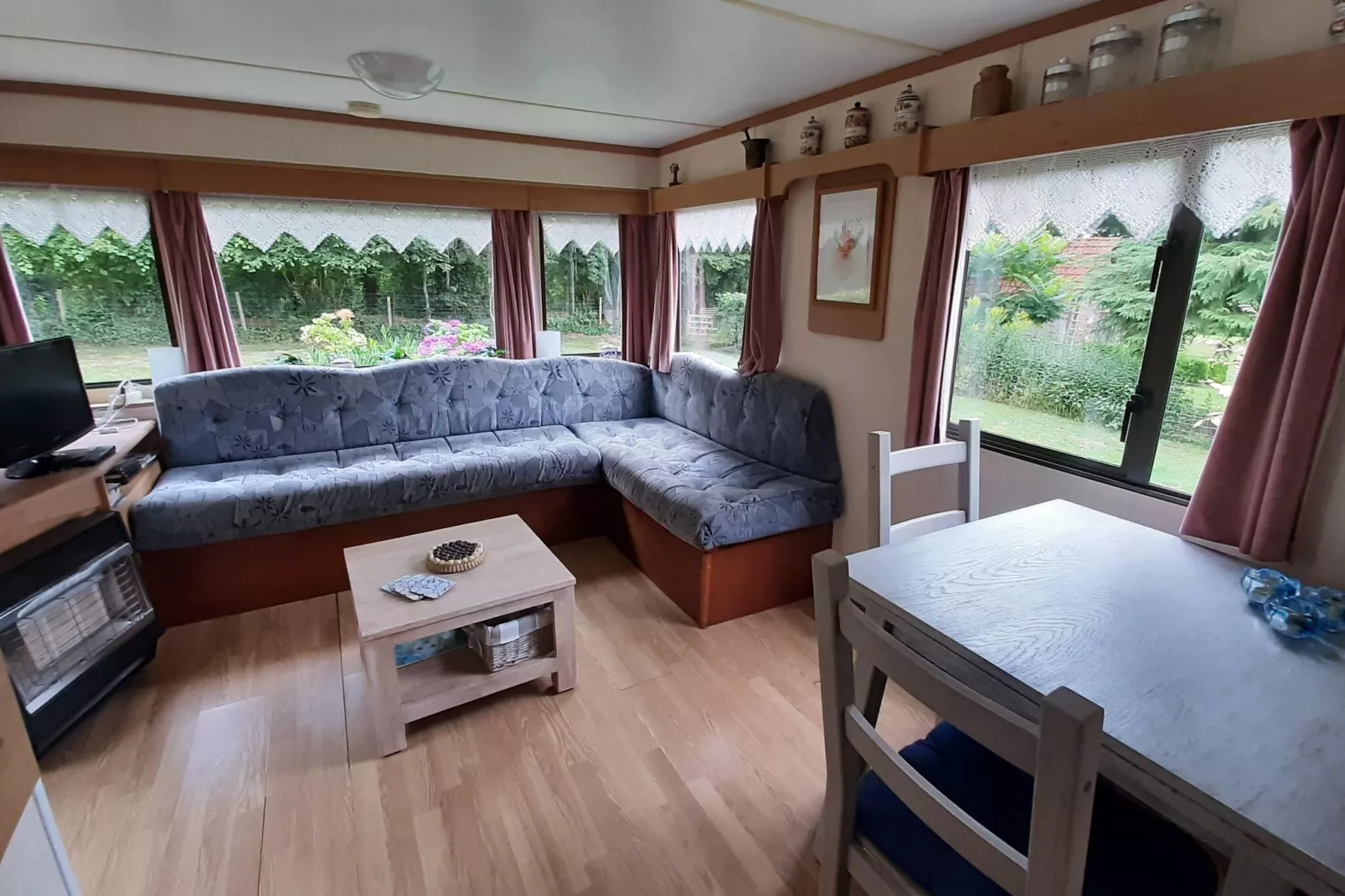 Mobil-home Grenterie-Woonkamer