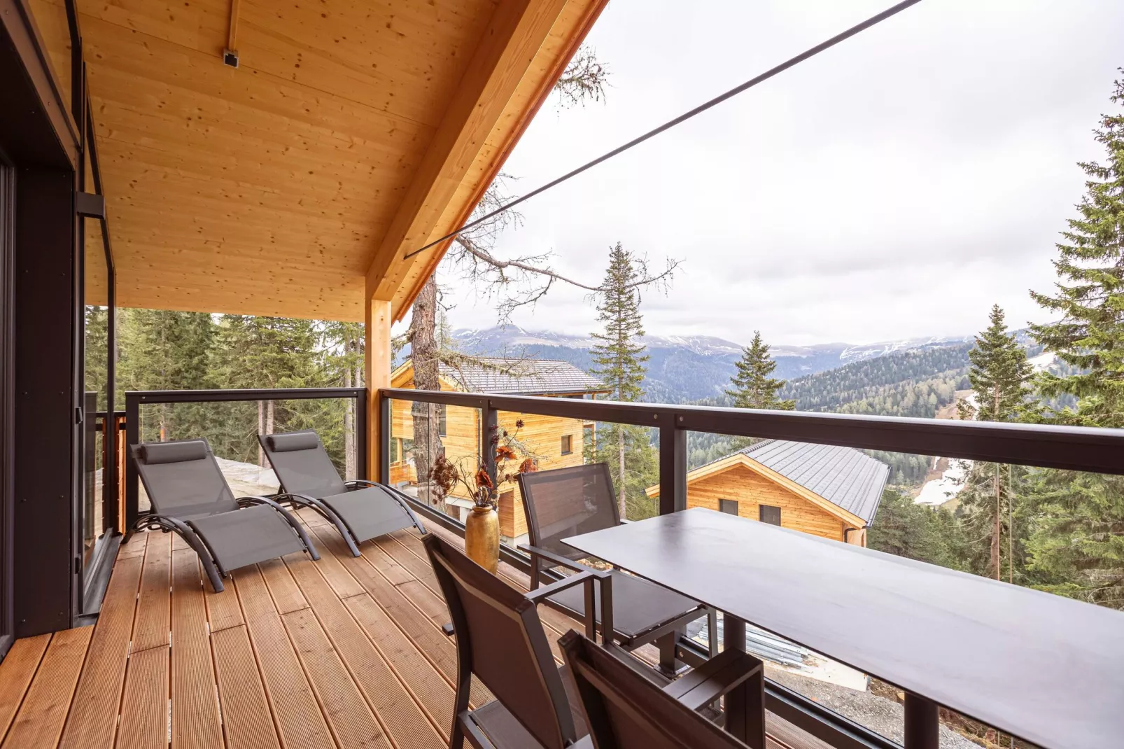 Naturchalets Turracher Höhe 24-Terrasbalkon