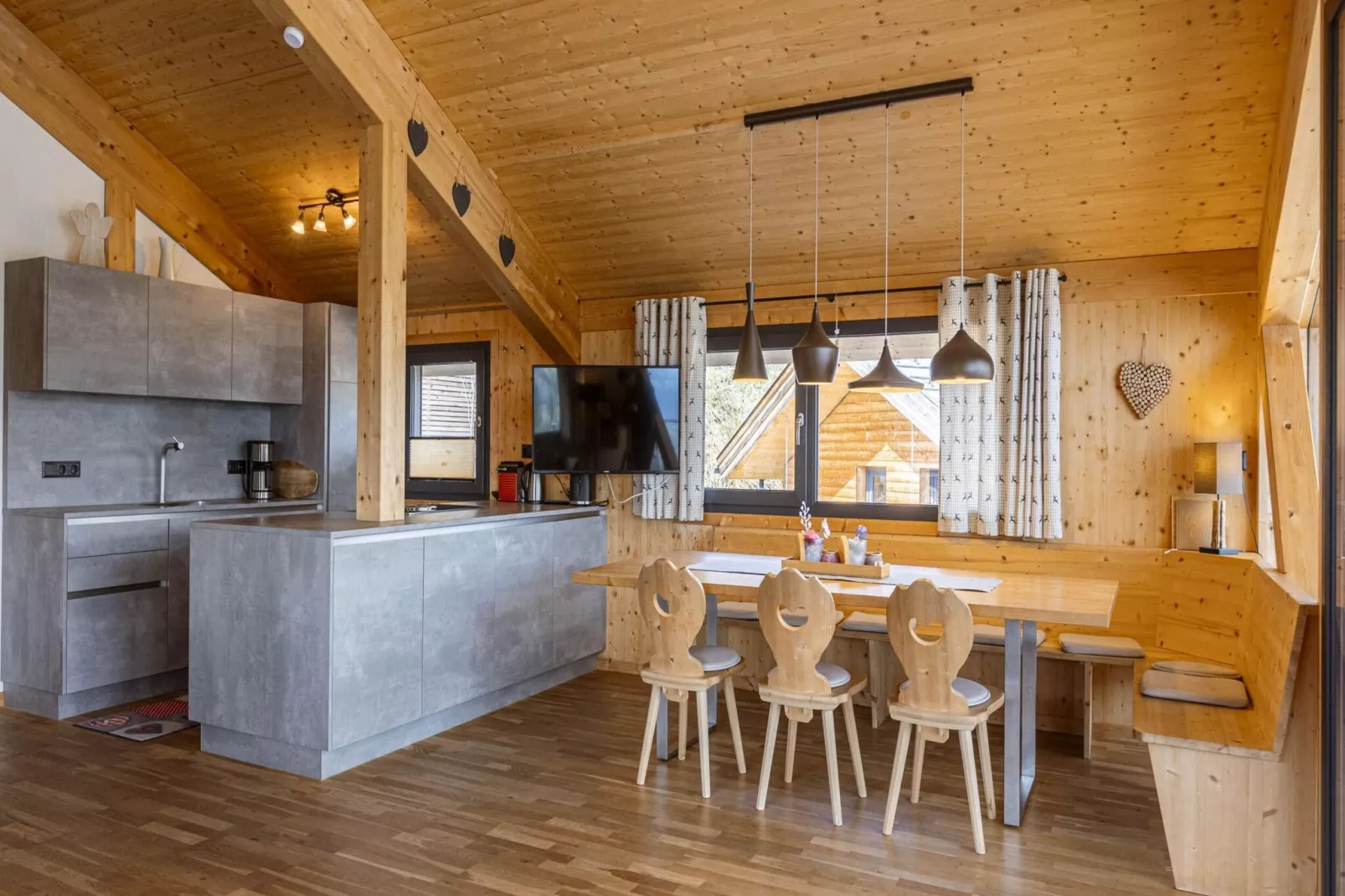 Alpenchalets Reiteralm 2-Eetkamer