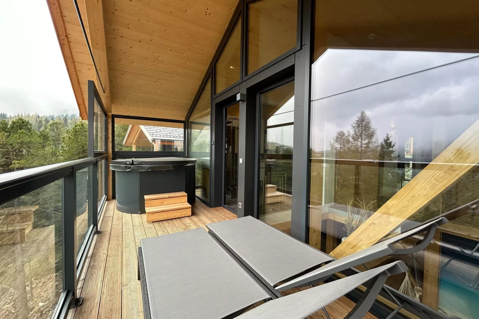 Naturchalets Turracher Höhe 3-Terrasbalkon