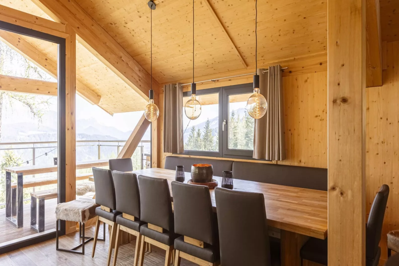 Alpenchalets Reiteralm 11-Eetkamer