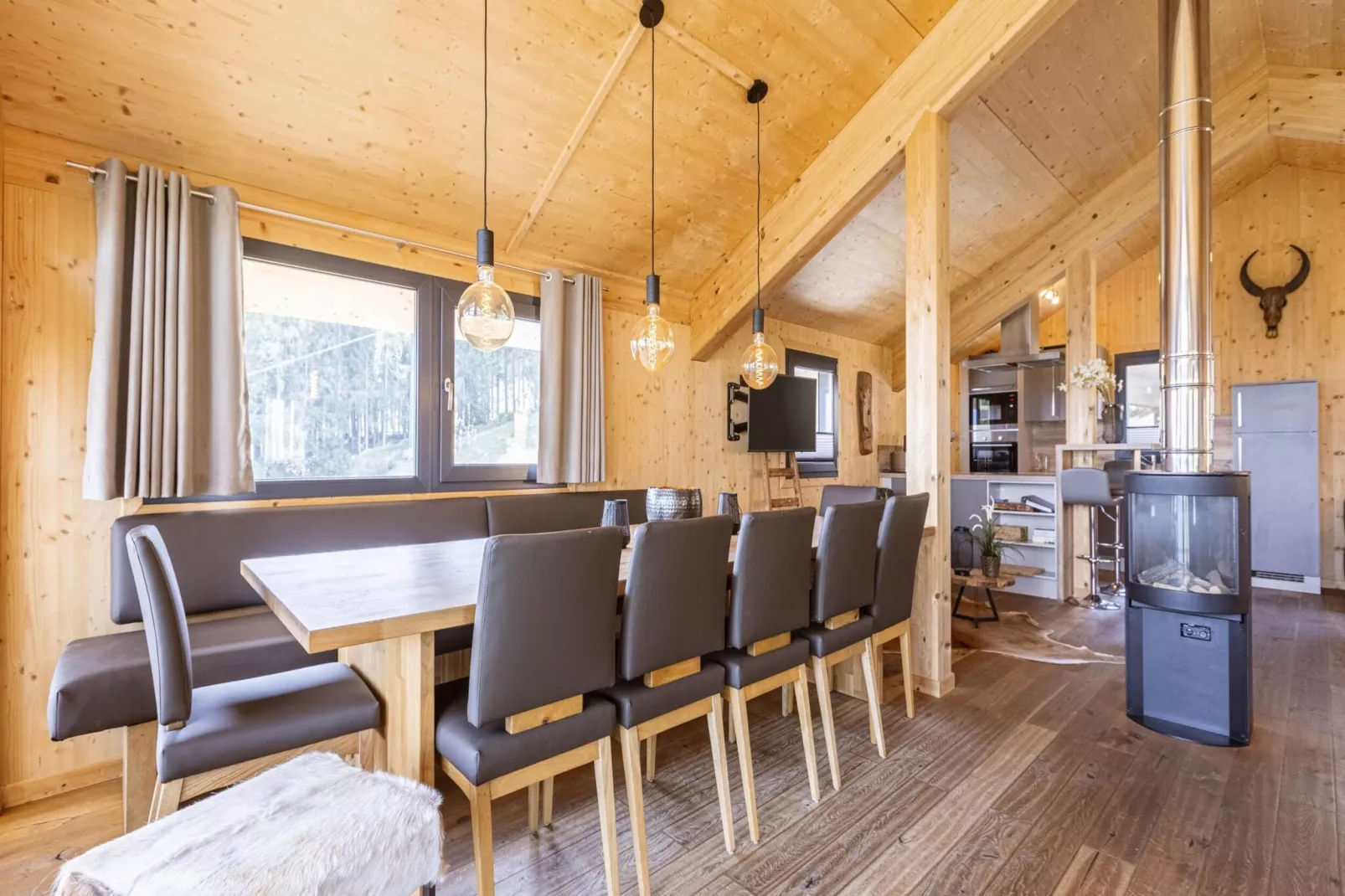 Alpenchalets Reiteralm 11-Eetkamer