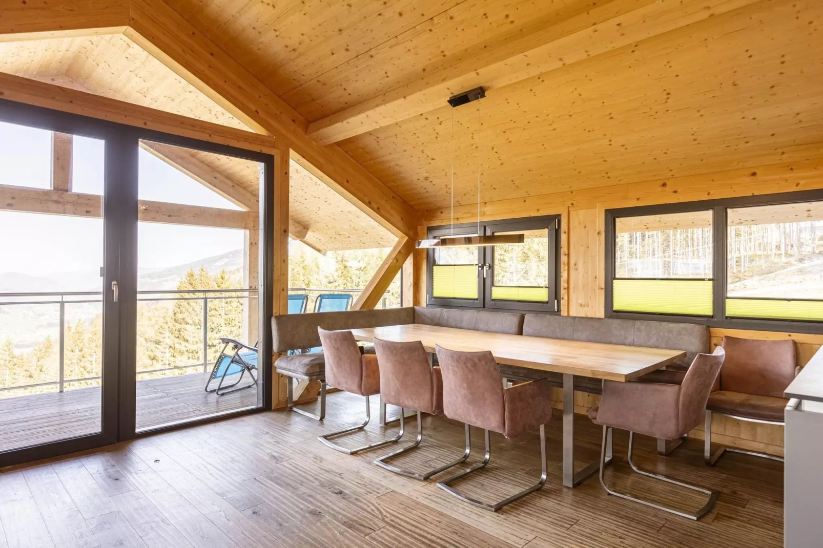 Alpenchalets Reiteralm 11-Eetkamer