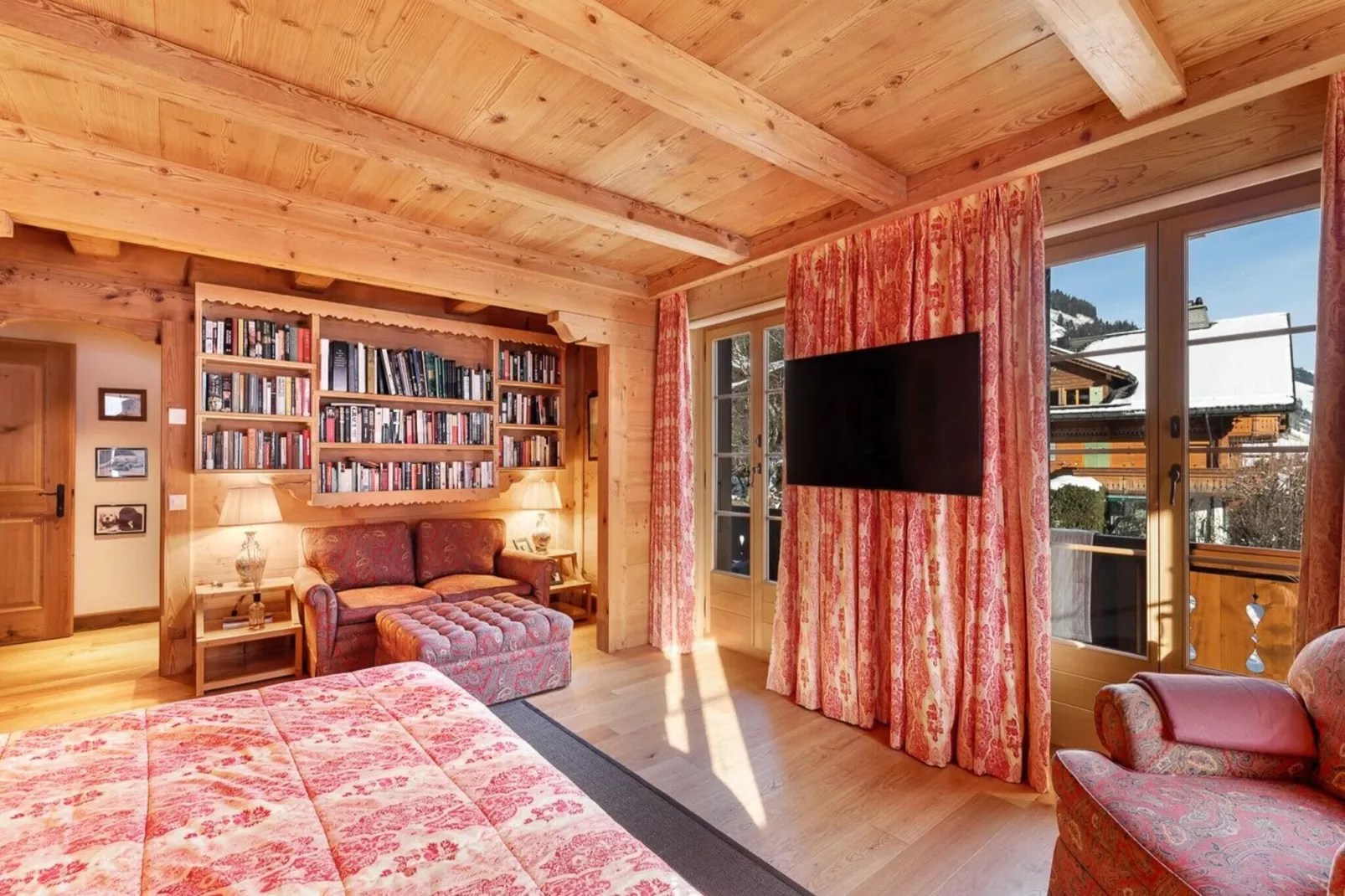 Beautiful Alpine Luxury Flat in Rougemont-Slaapkamer