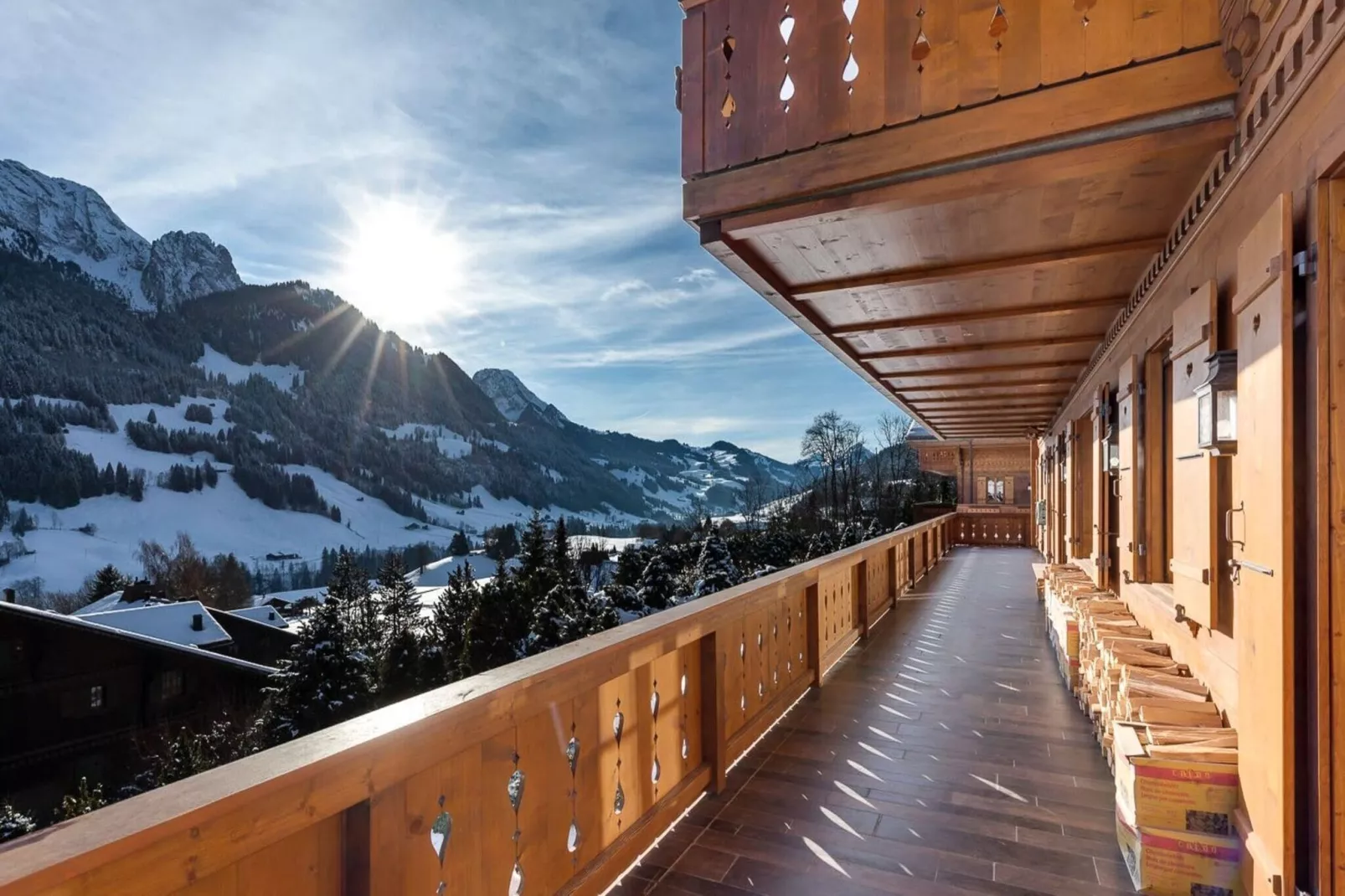 Beautiful Alpine Luxury Flat in Rougemont