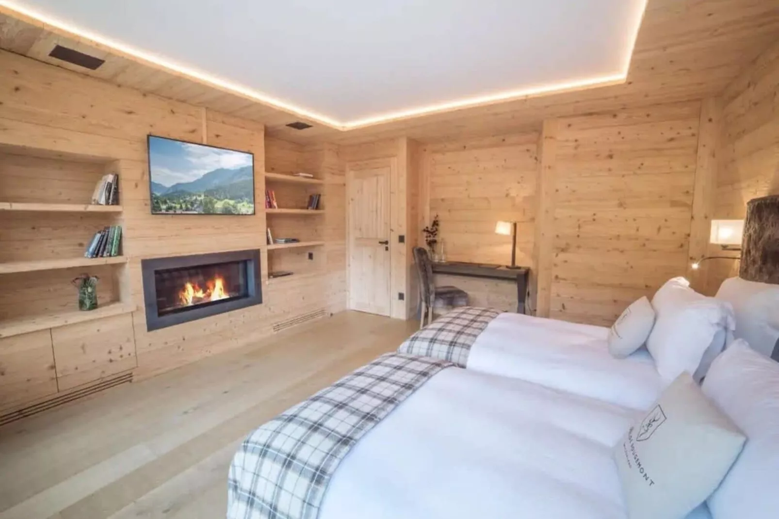 Super private Luxury Chalet with Hotel facilities-Slaapkamer