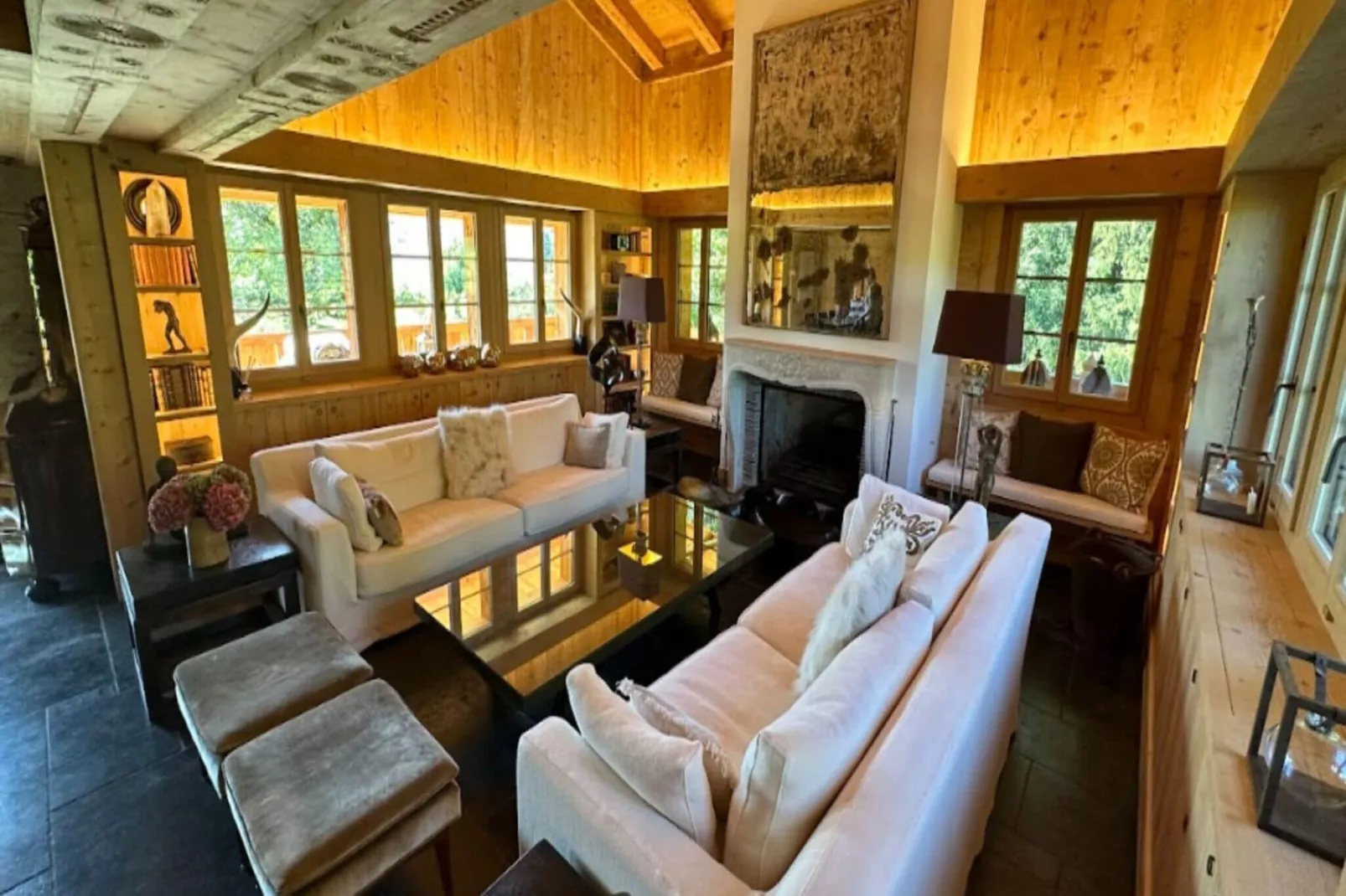 Divine Gstaad Chalet In Pure Elegance-Woonkamer