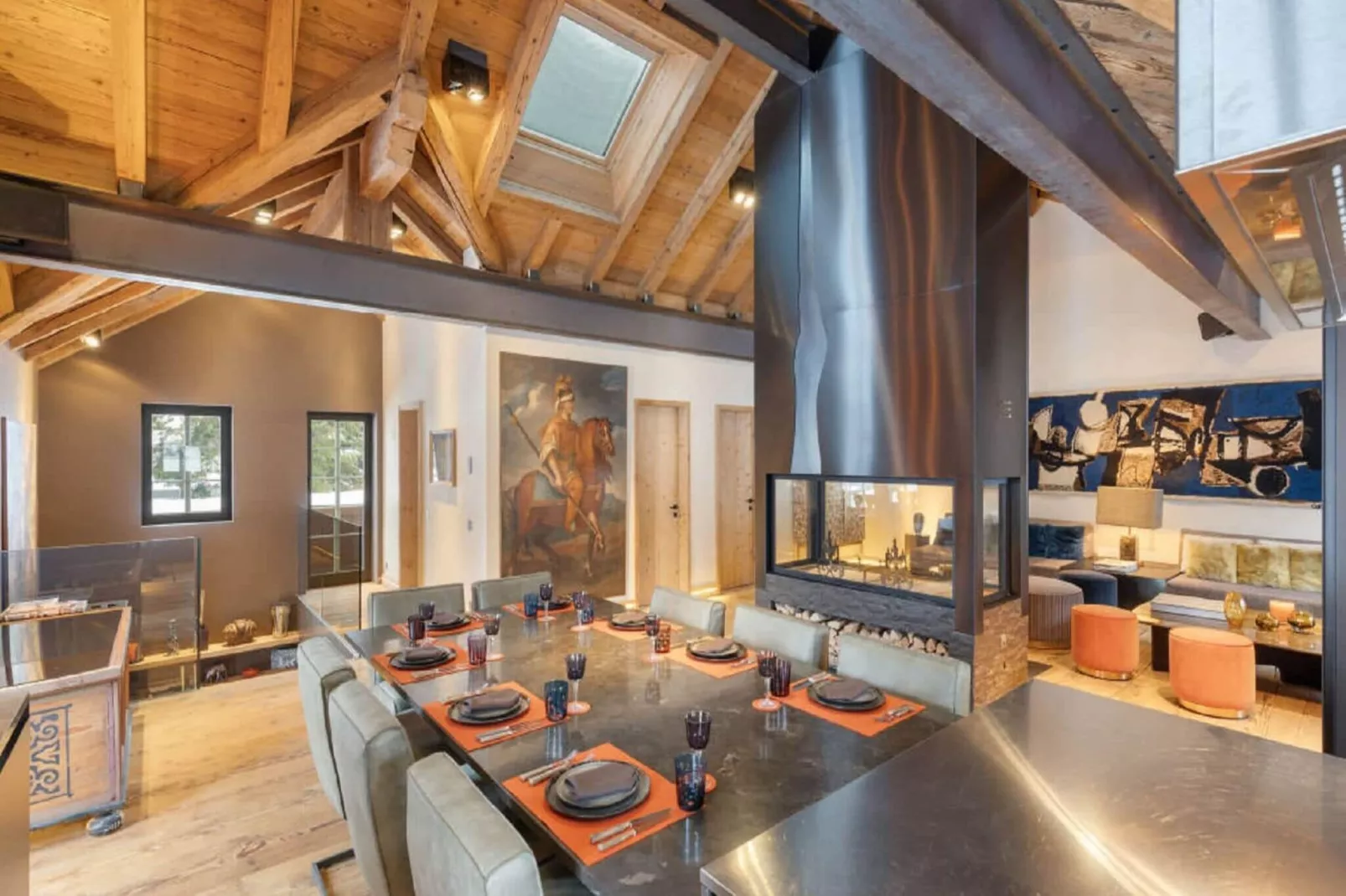 Modern Luxury Duplex In Central Gstaad-Eetkamer