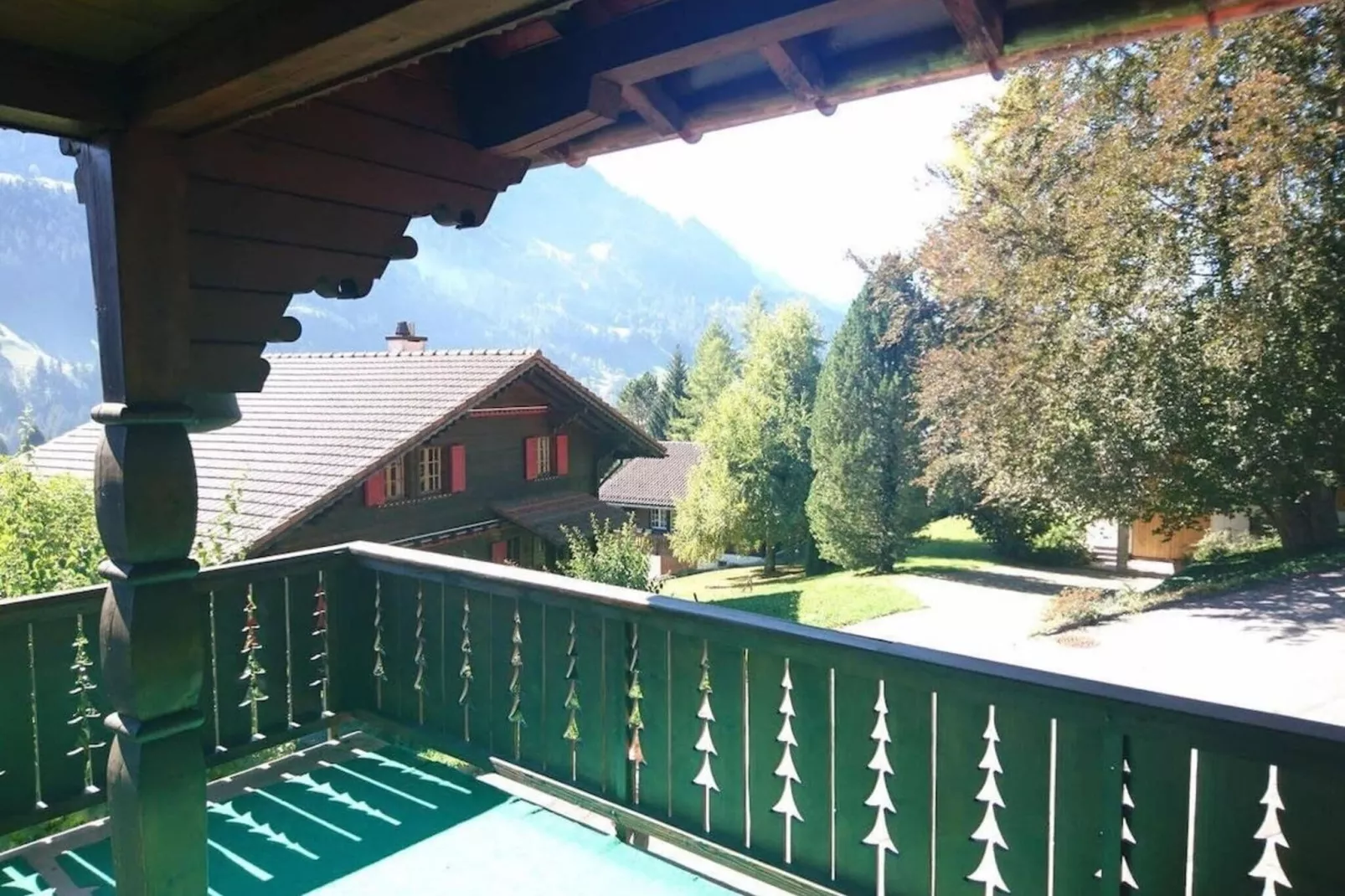 Cute Chalet with Breathtaking Views-Terrasbalkon