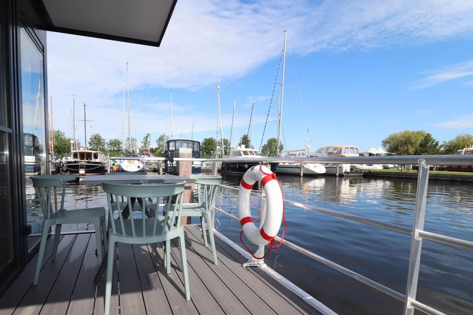 Houseboat Refugio-Terrasbalkon