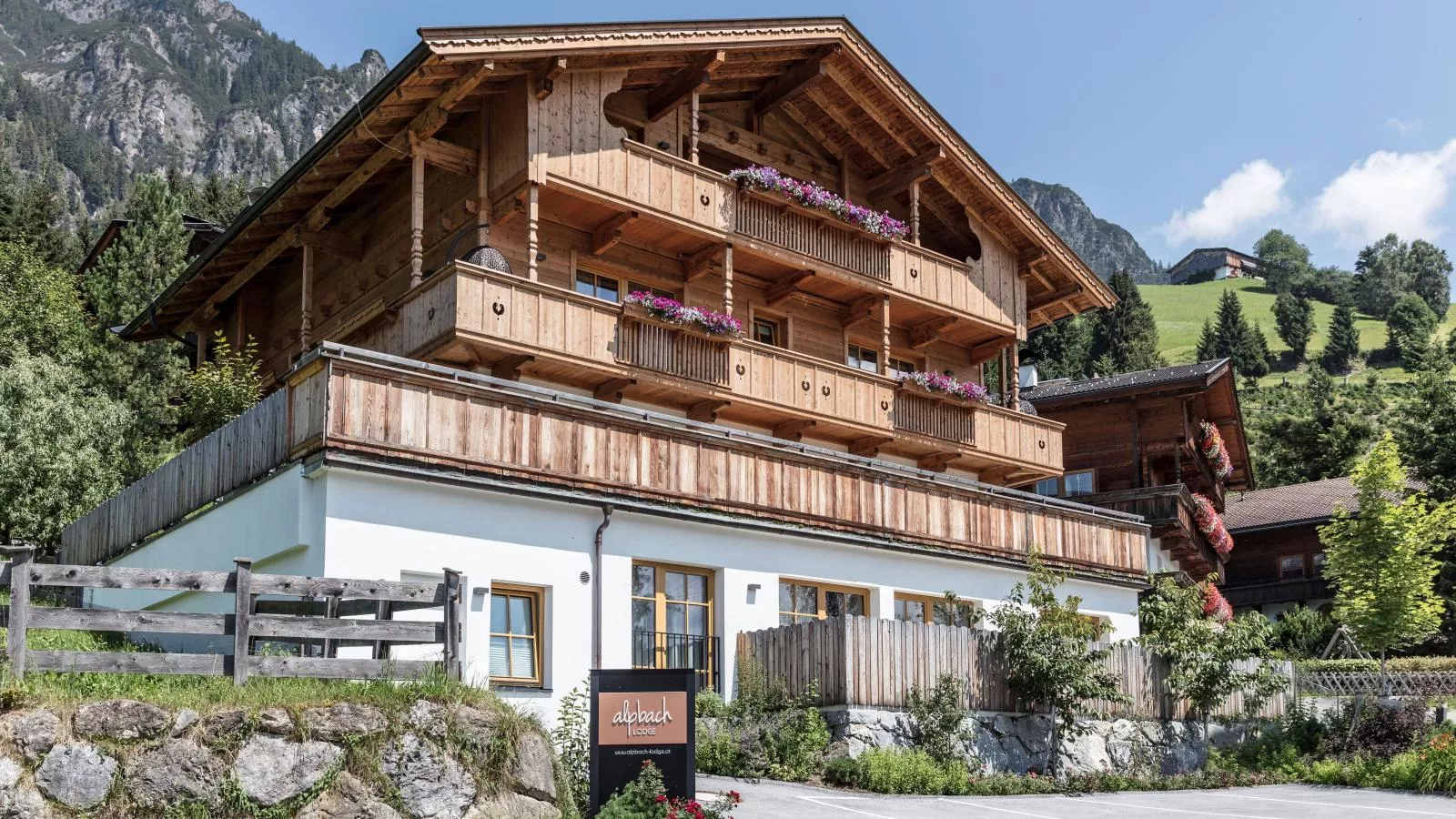 Alpbach Lodge Chalet Superior-Buitenkant zomer