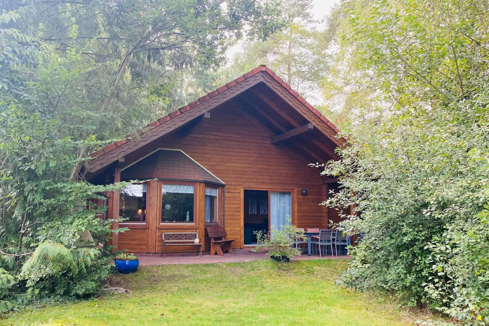 Ferienhaus Svenja Wiefelstede-Lehe-Buitenkant zomer