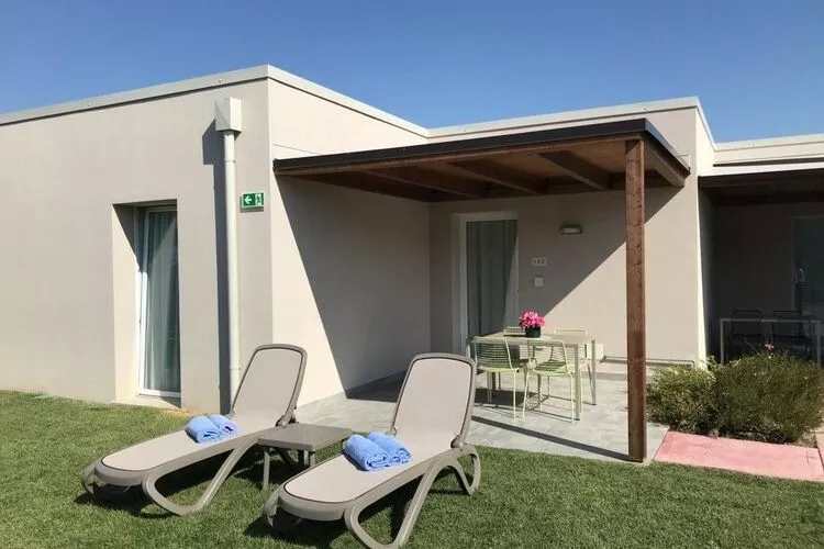 Sisan Family Resort Cisano di Bardolino - App 2 pax-Buitenkant zomer