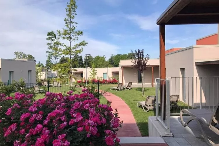 Sisan Family Resort Cisano di Bardolino - App 2 pax-Tuinen zomer