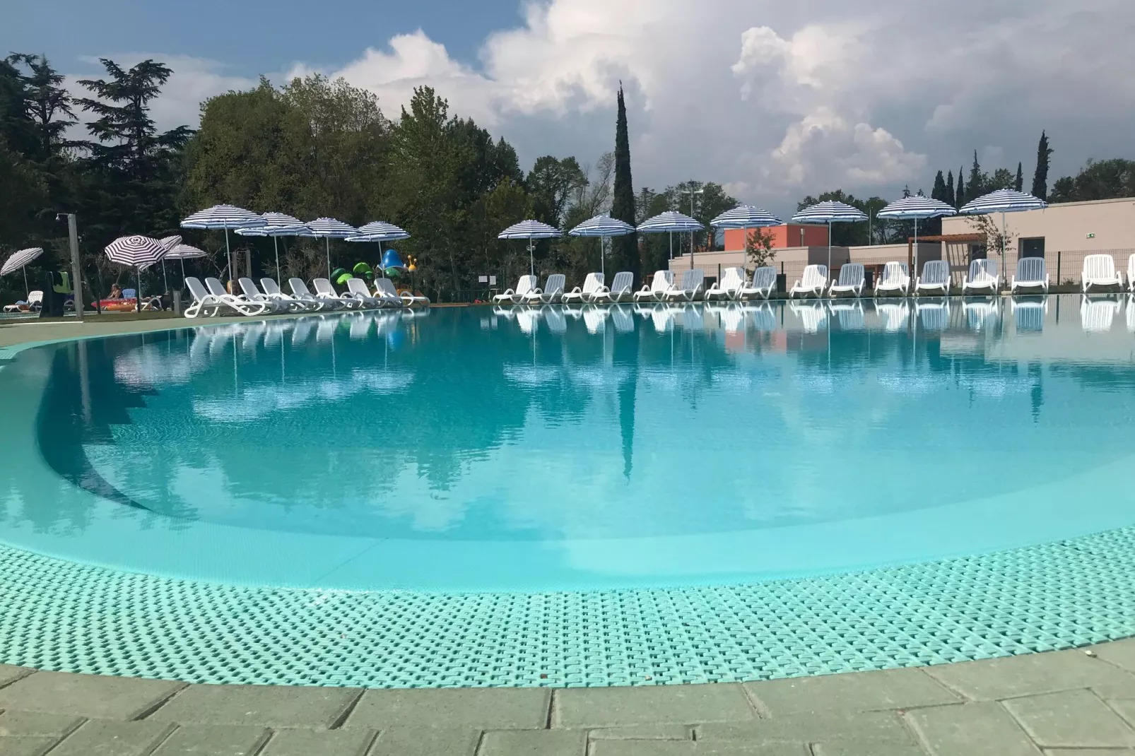 Sisan Family Resort Cisano di Bardolino - App 2 pax-Zwembad