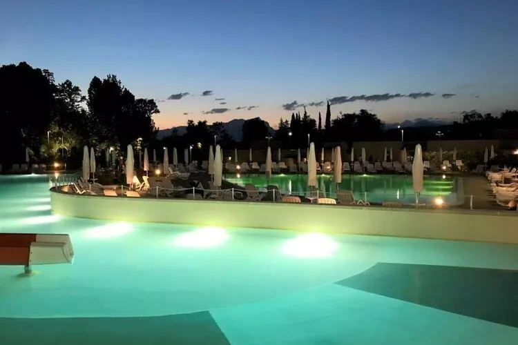 Sisan Family Resort Cisano di Bardolino - App 2 pax-Zwembad