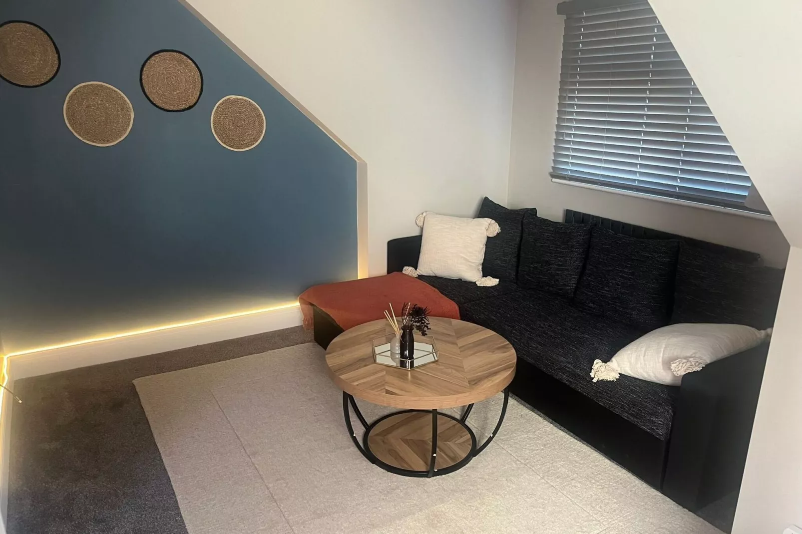 Apartment in Wembley-Woonkamer